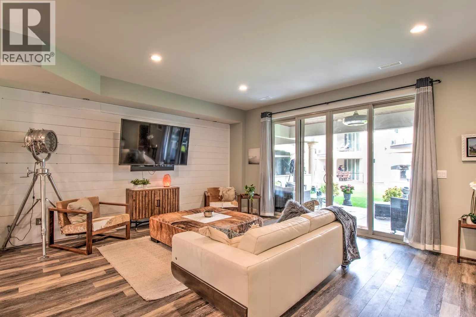 7373 Brooks Lane Unit# 11
