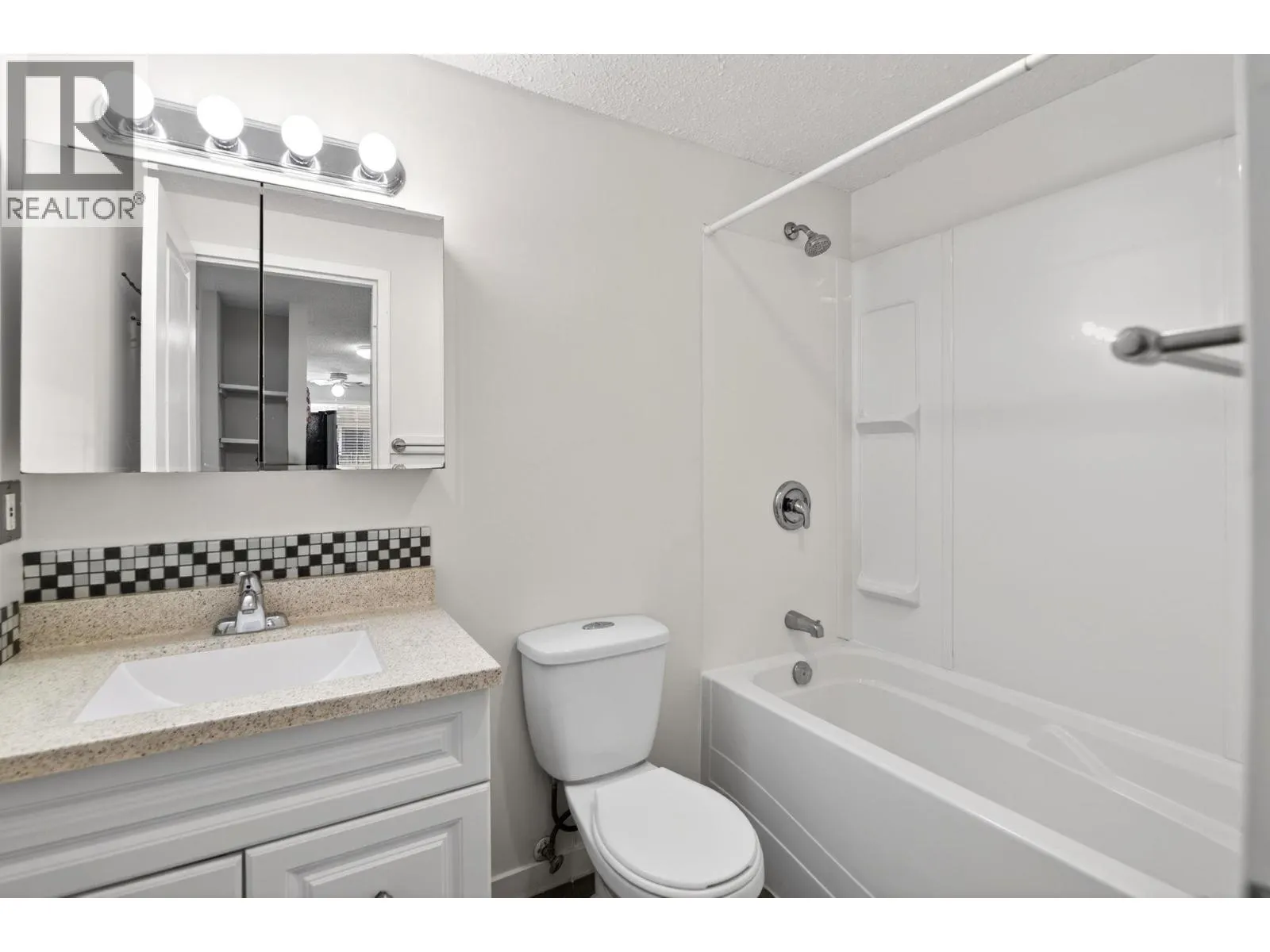 625 Rowcliffe Avenue Unit# 108