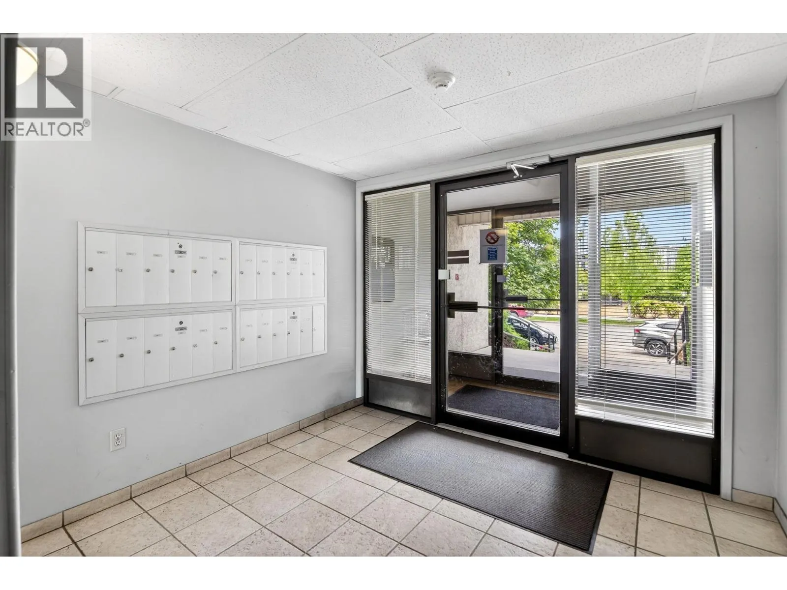 625 Rowcliffe Avenue Unit# 108