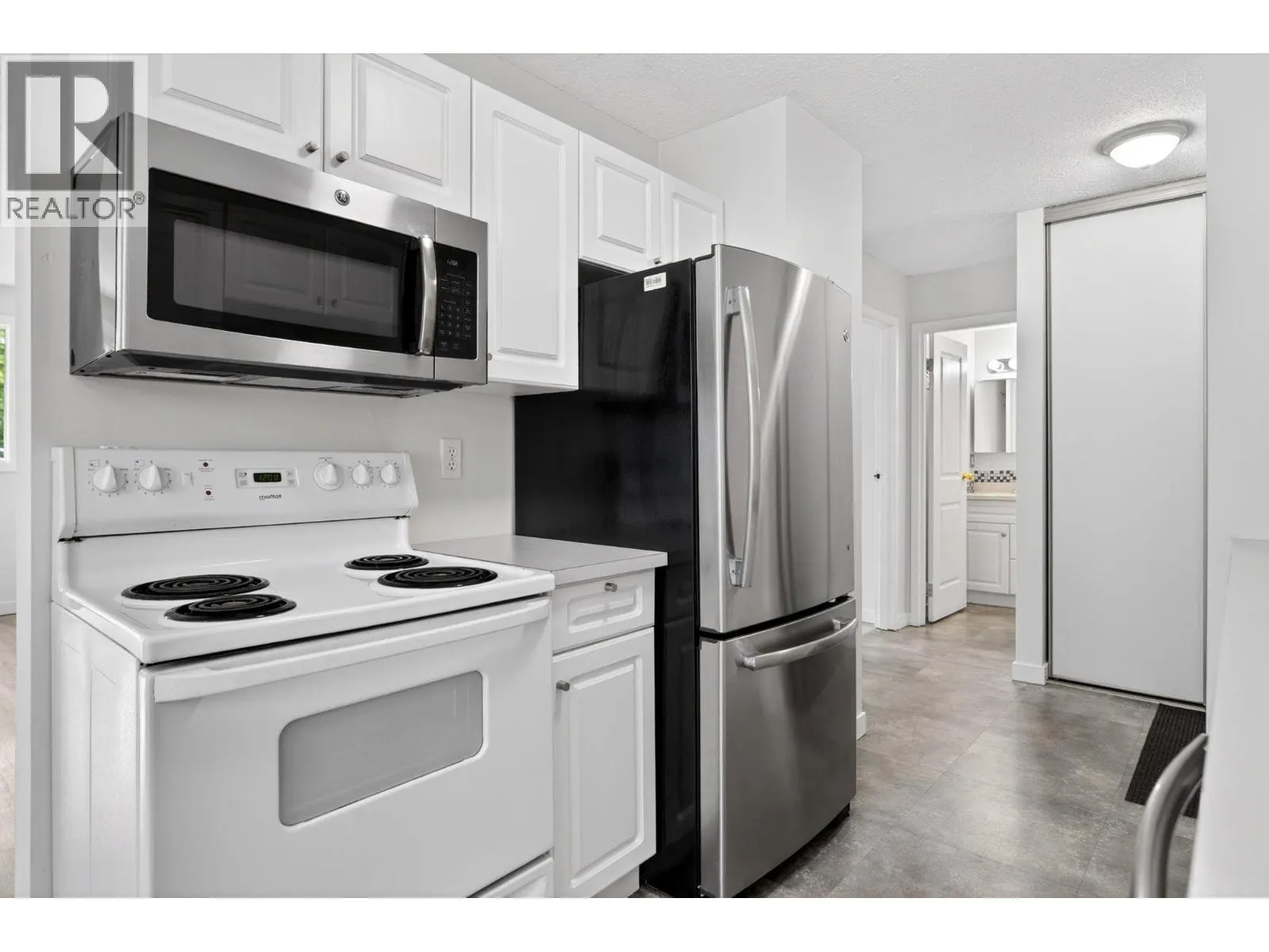 625 Rowcliffe Avenue Unit# 108