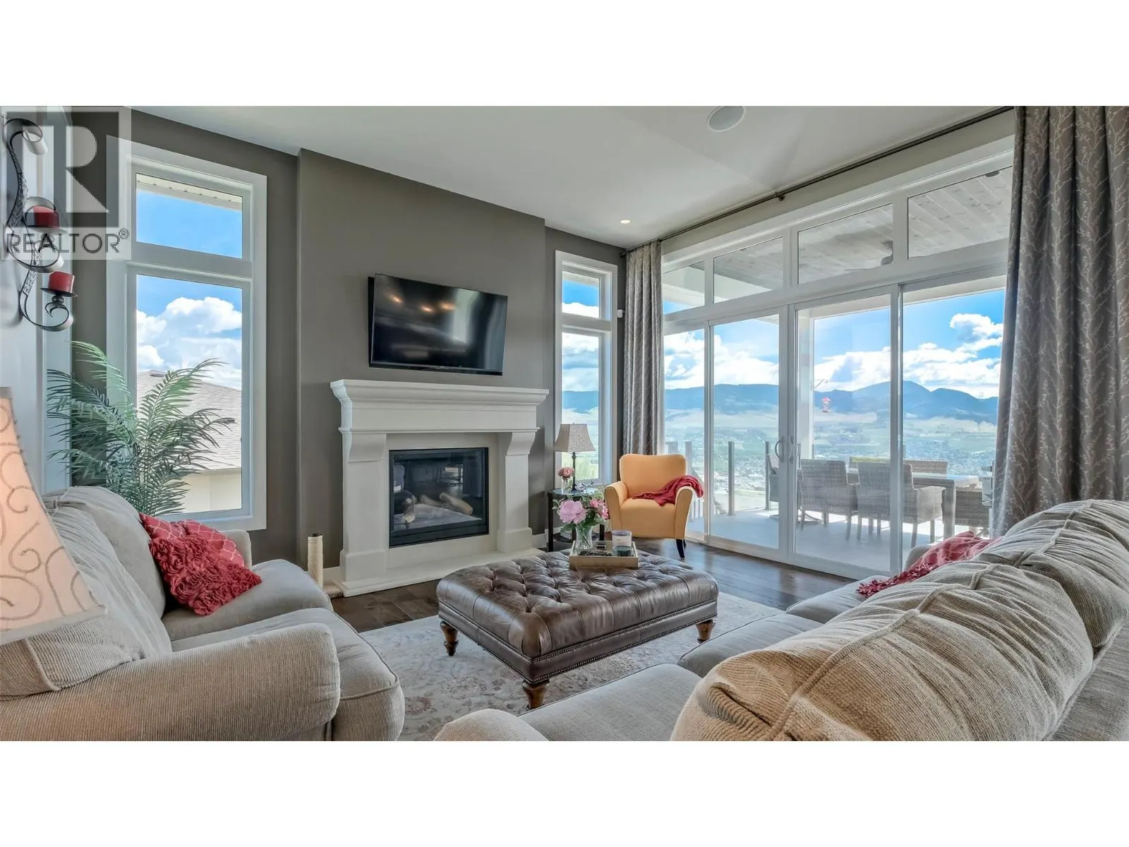 593 Harrogate Lane