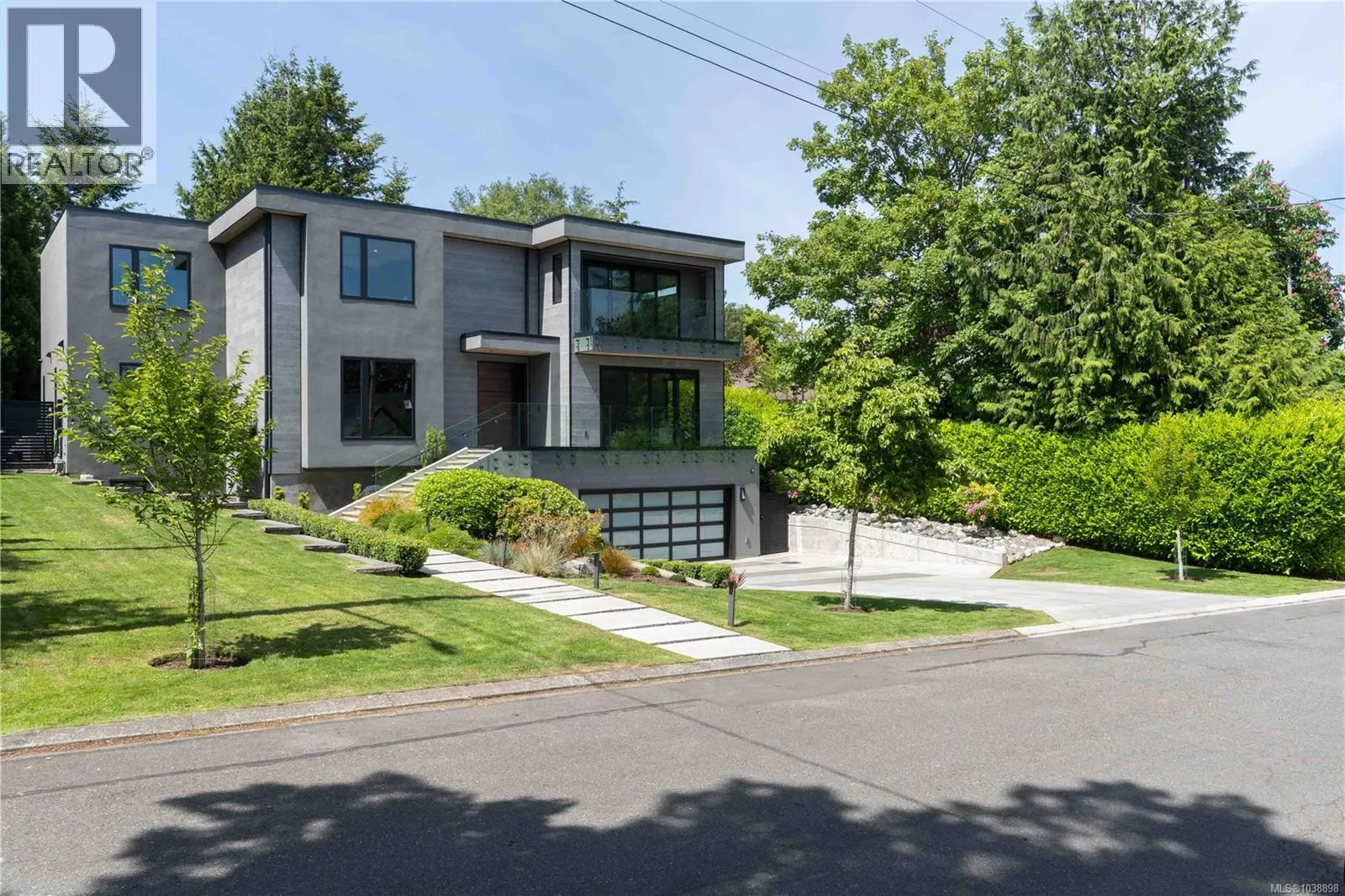 374 Sunset Ave