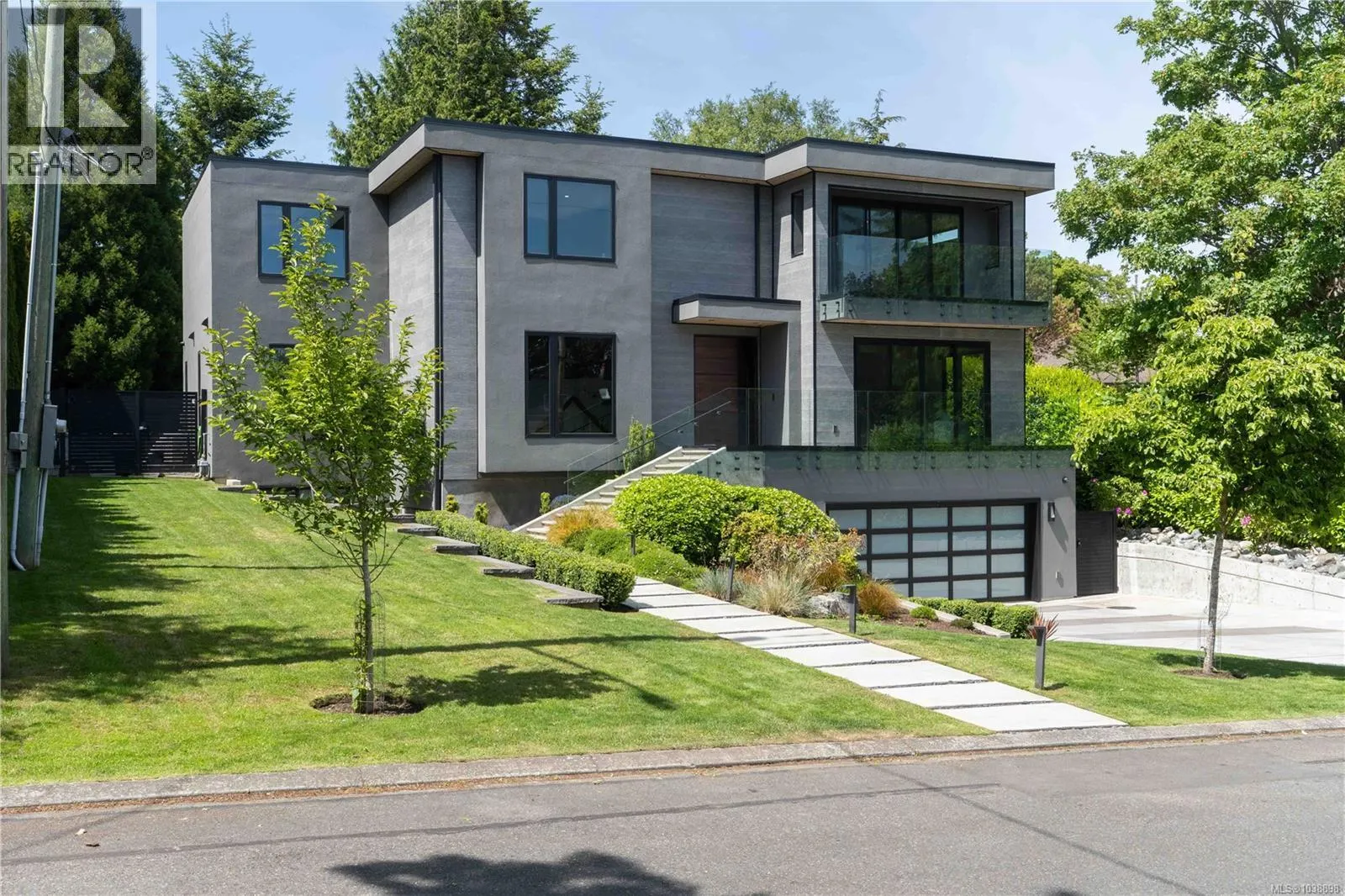 374 Sunset Ave