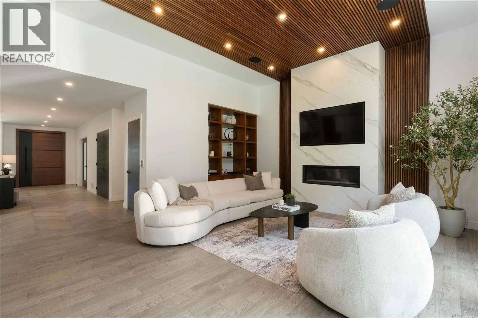 374 Sunset Ave