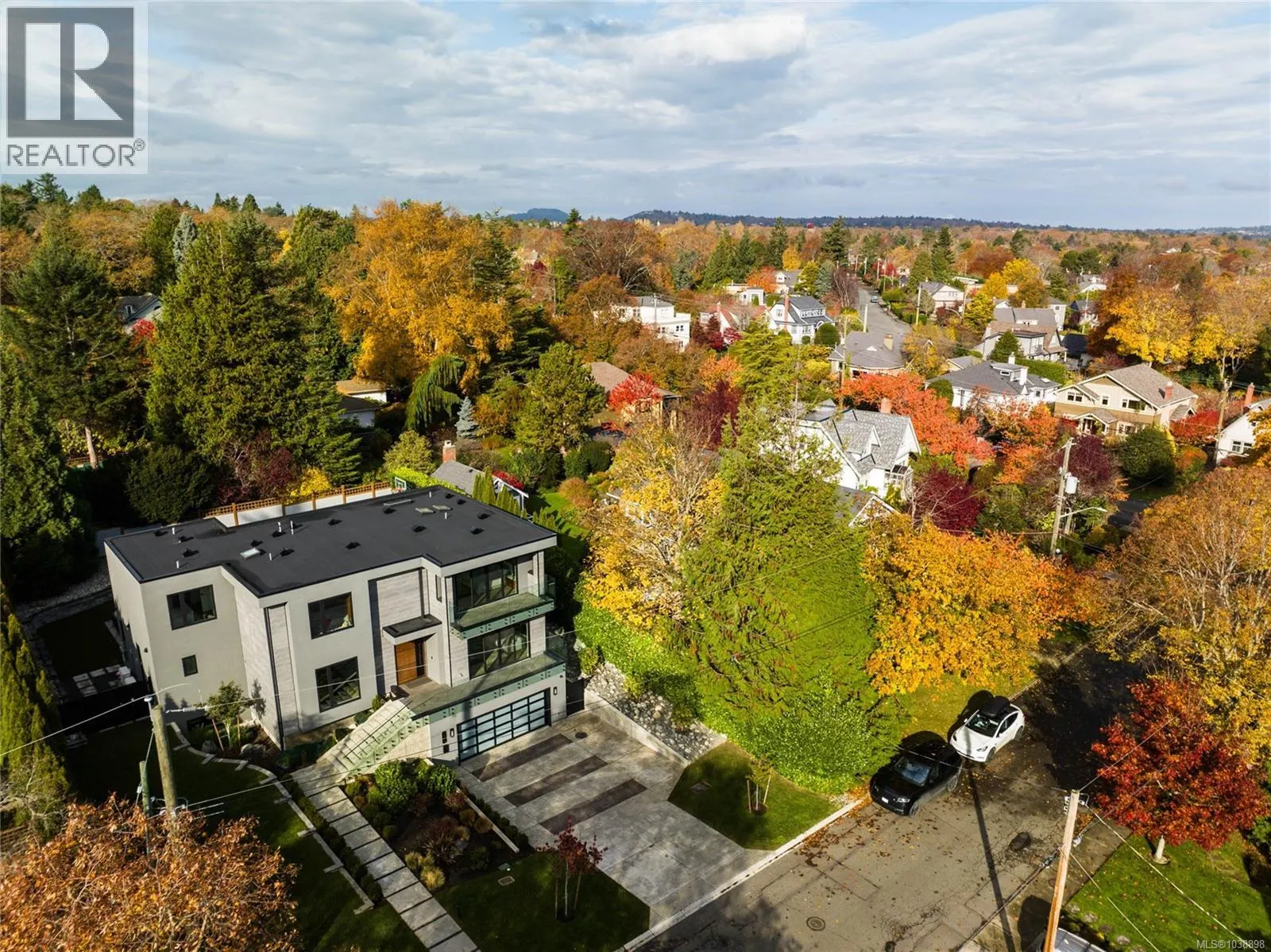 374 Sunset Ave