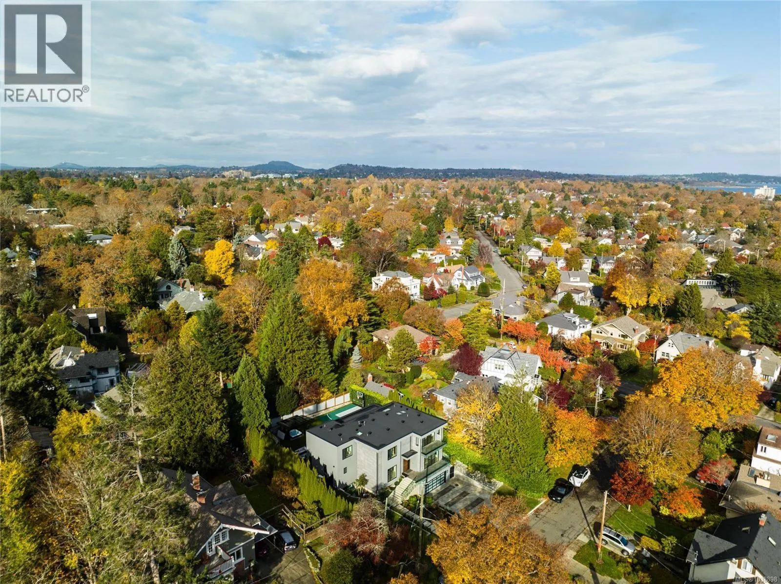 374 Sunset Ave