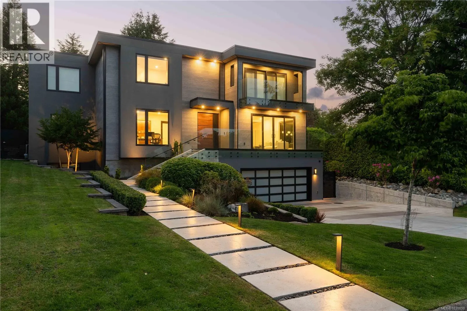 374 Sunset Ave