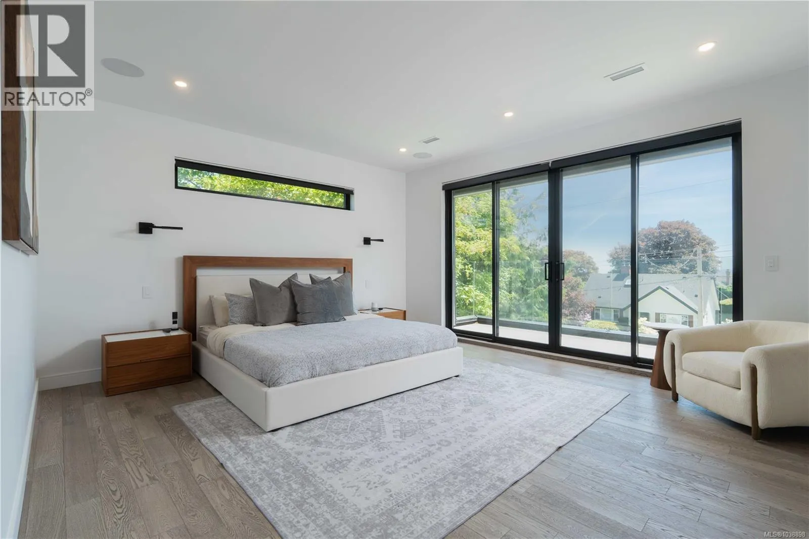 374 Sunset Ave