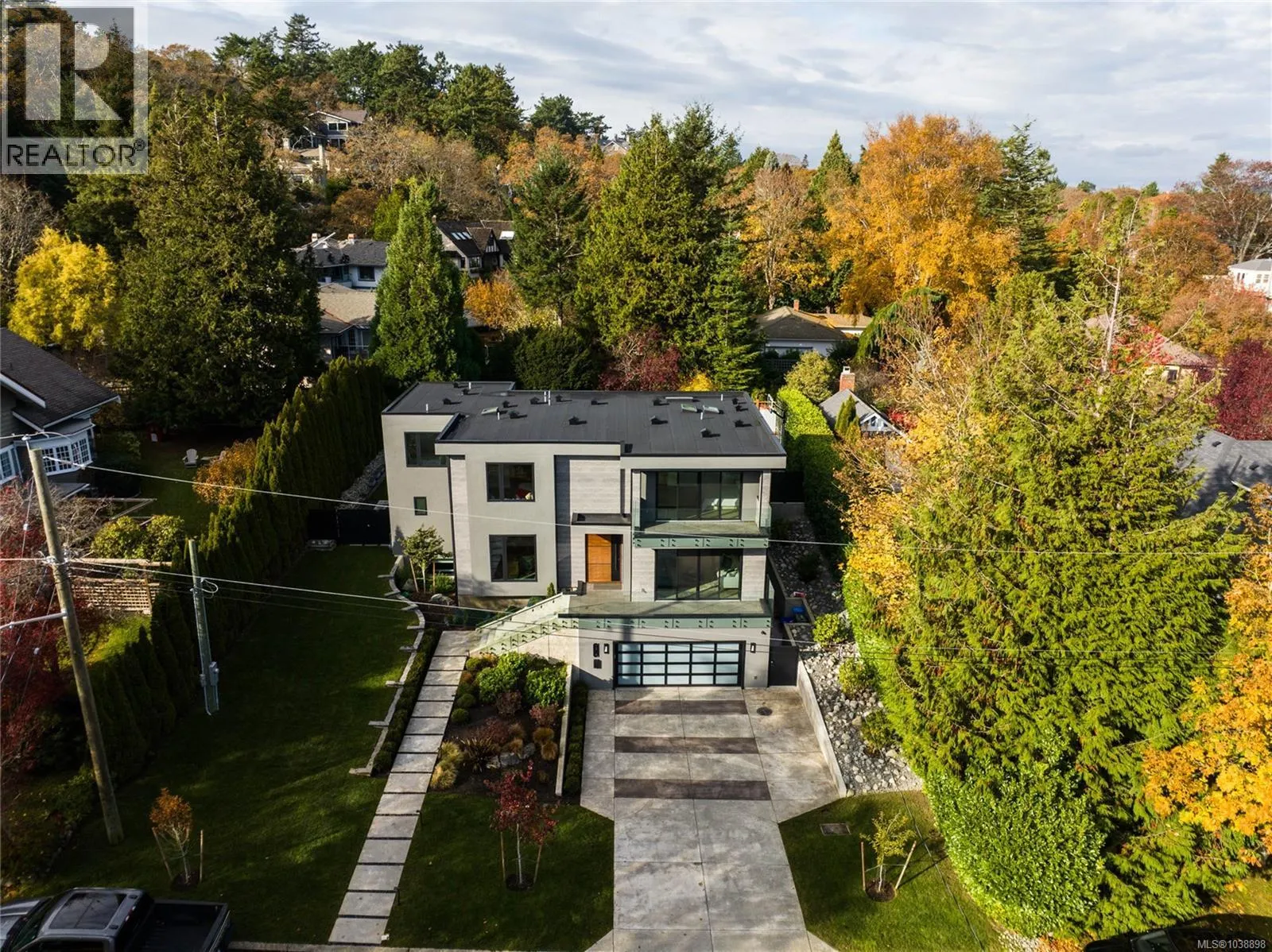 374 Sunset Ave
