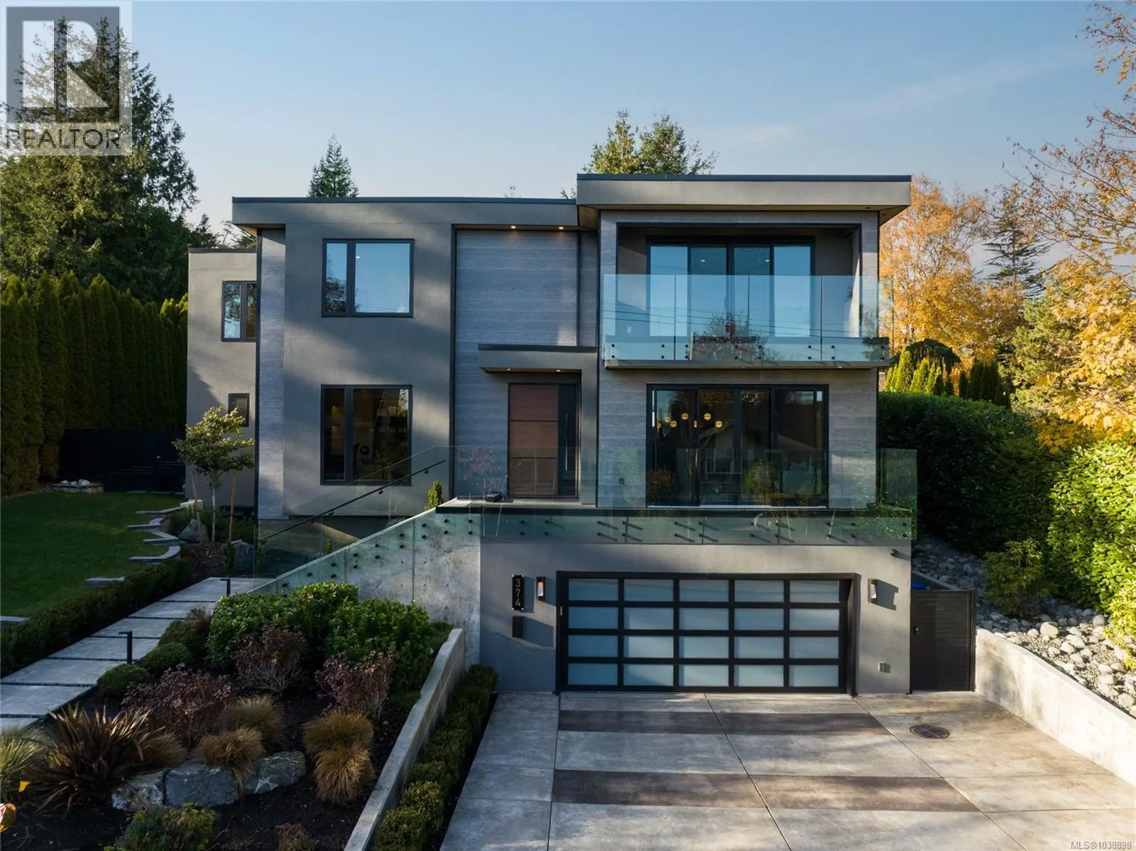 374 Sunset Ave
