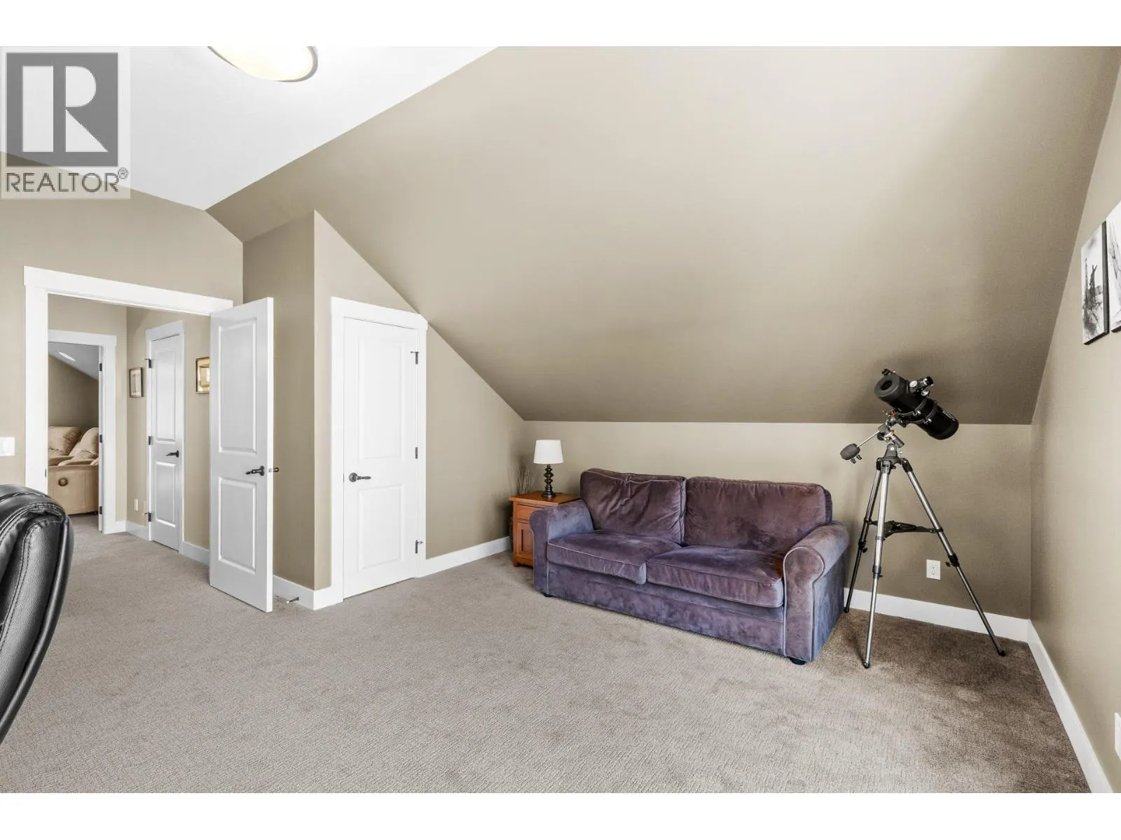136 Falcon Place