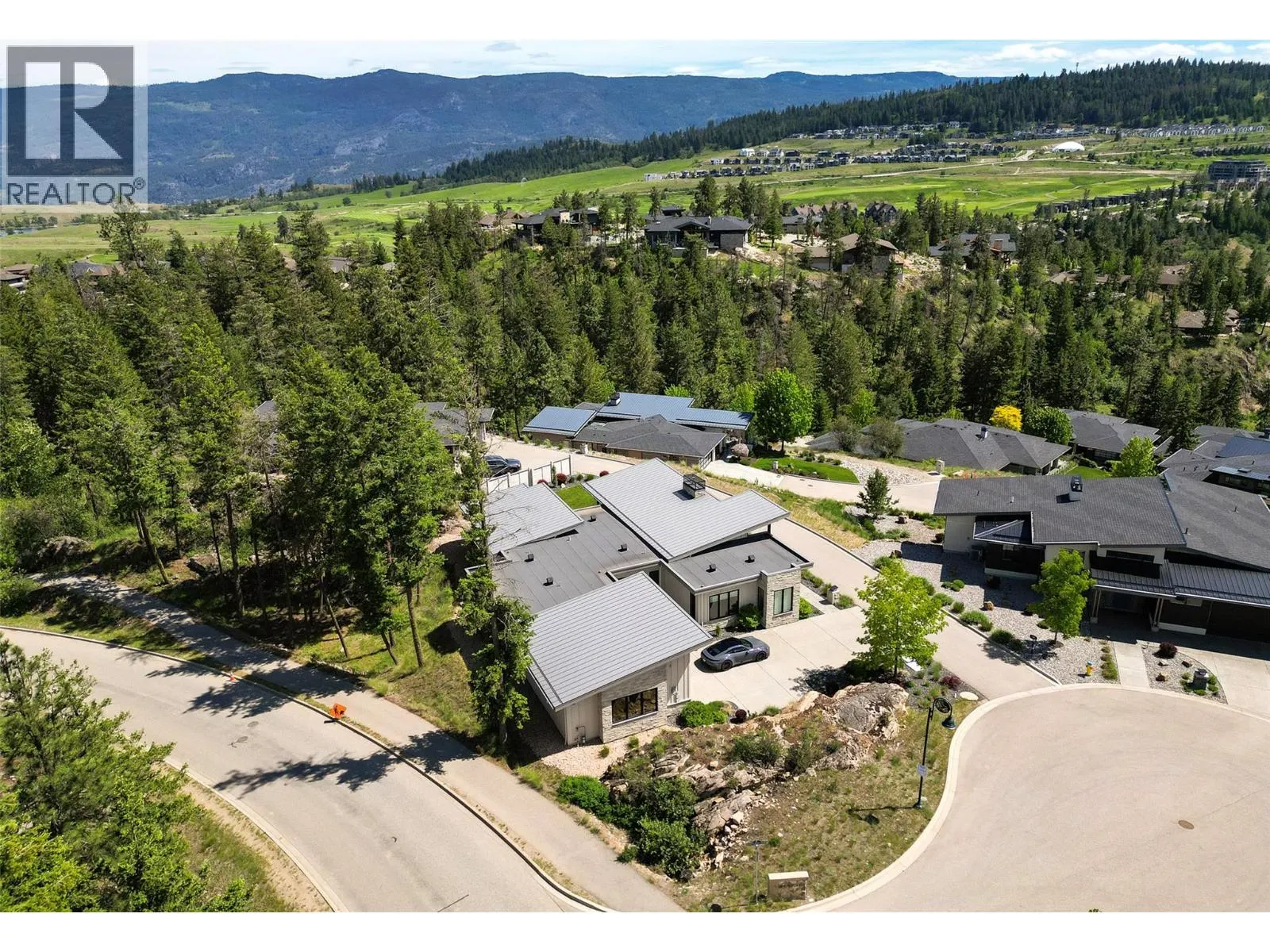 683 HAVENCREST Court
