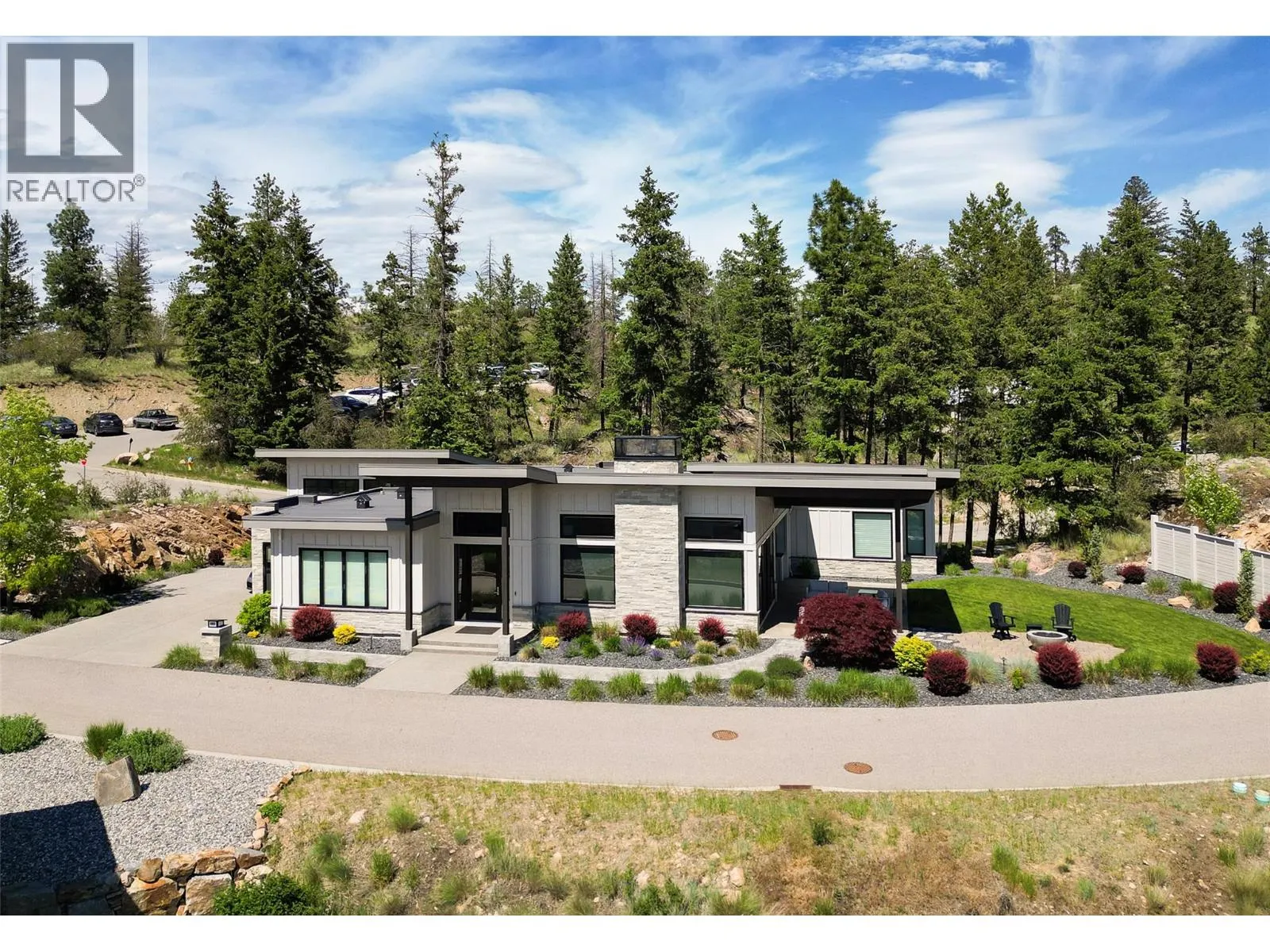 683 HAVENCREST Court