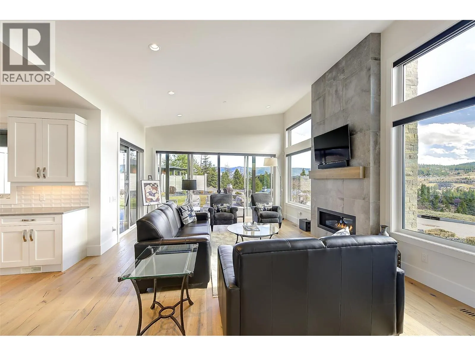 683 HAVENCREST Court
