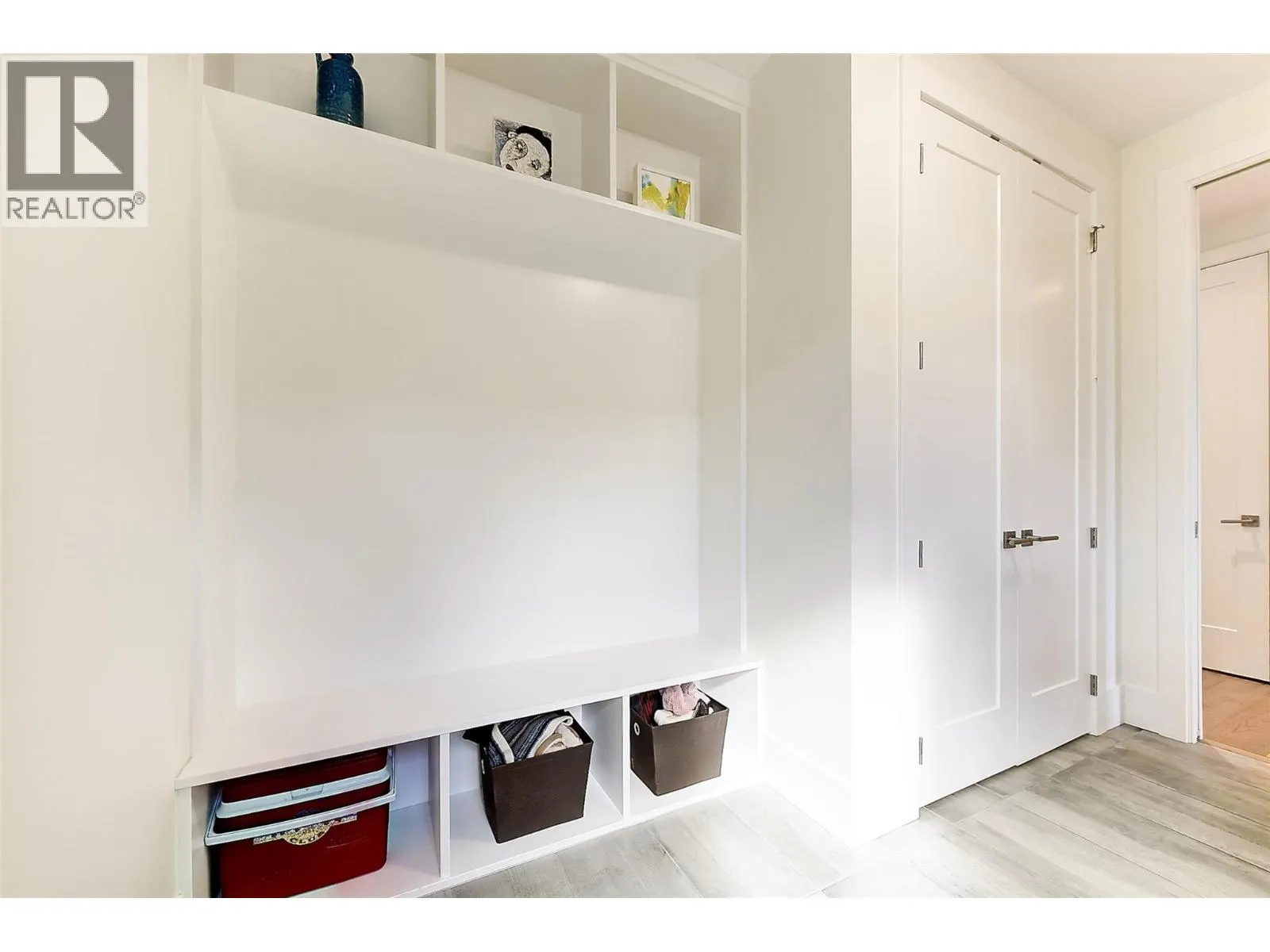 683 HAVENCREST Court