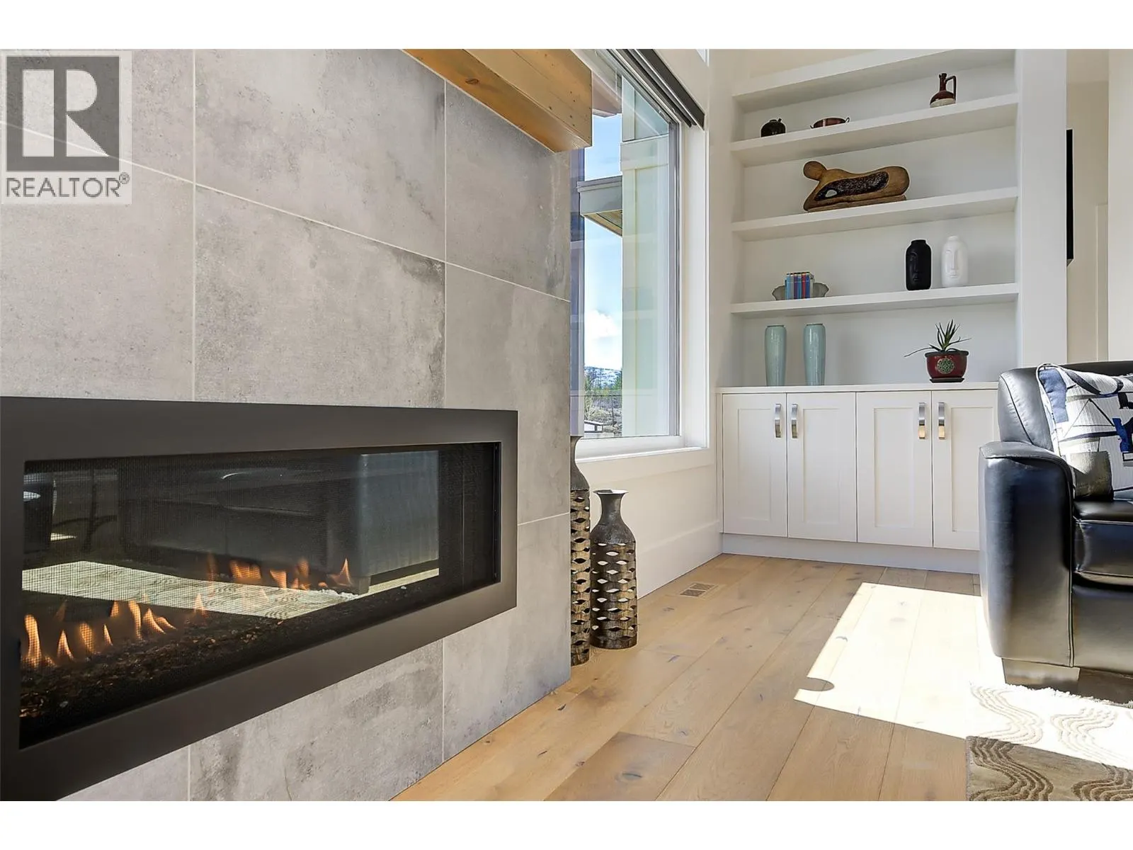 683 HAVENCREST Court