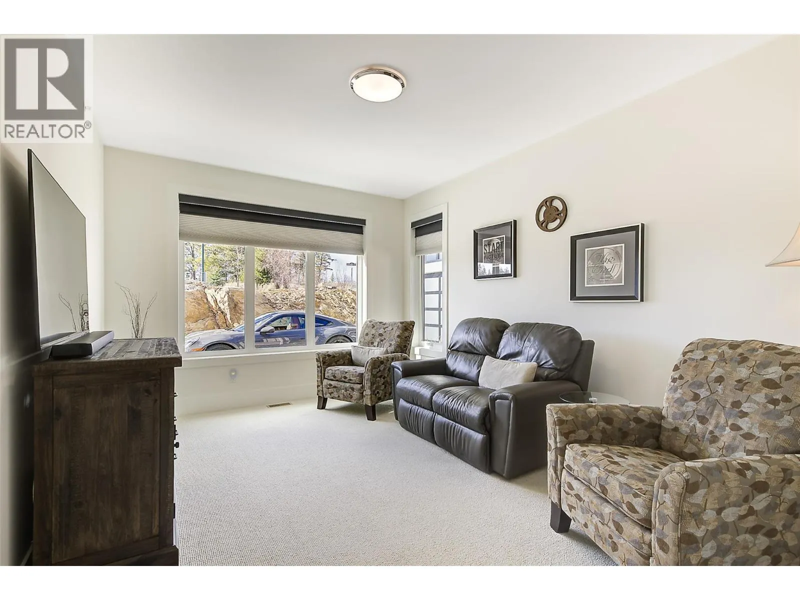 683 HAVENCREST Court