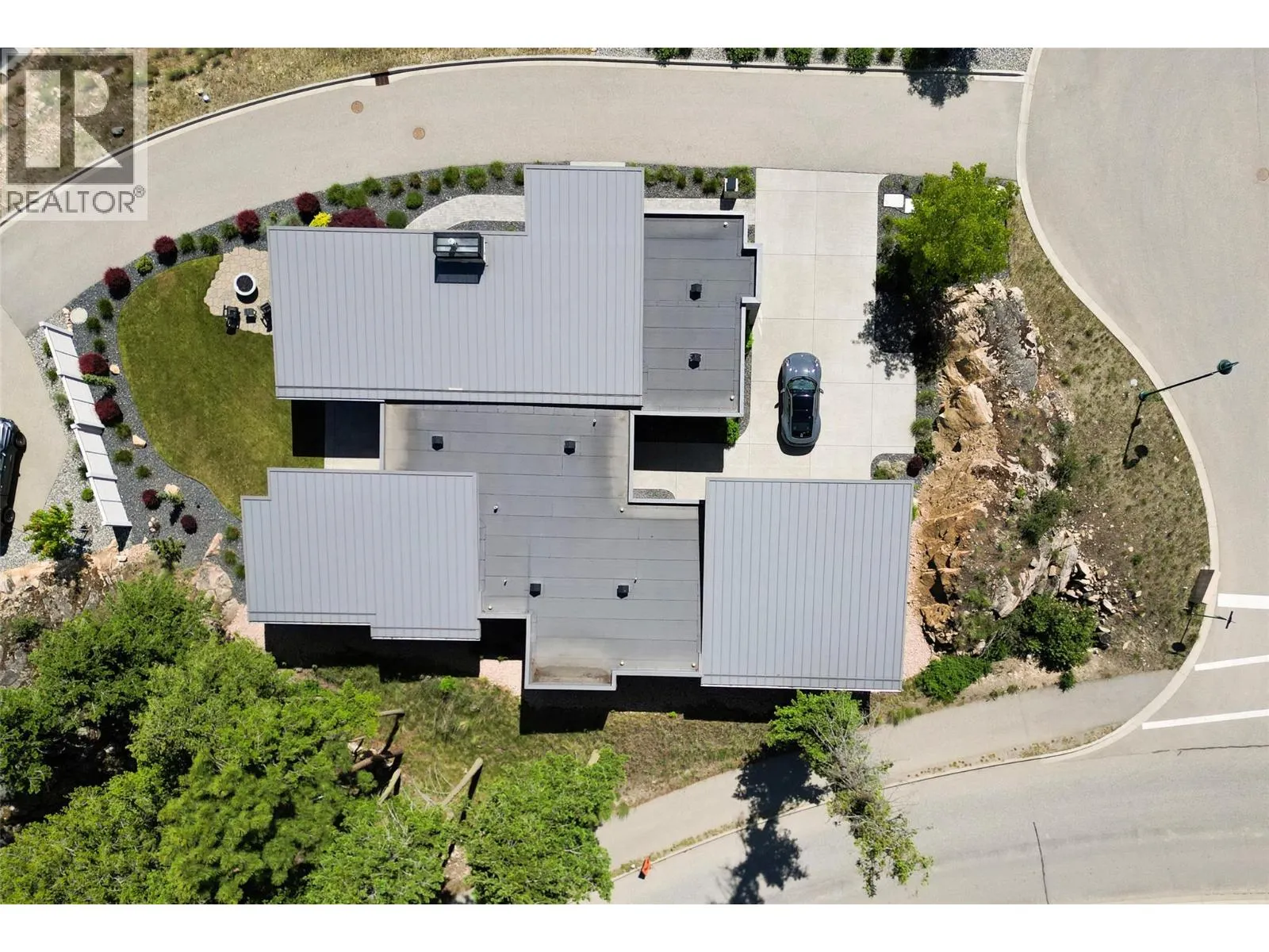 683 HAVENCREST Court