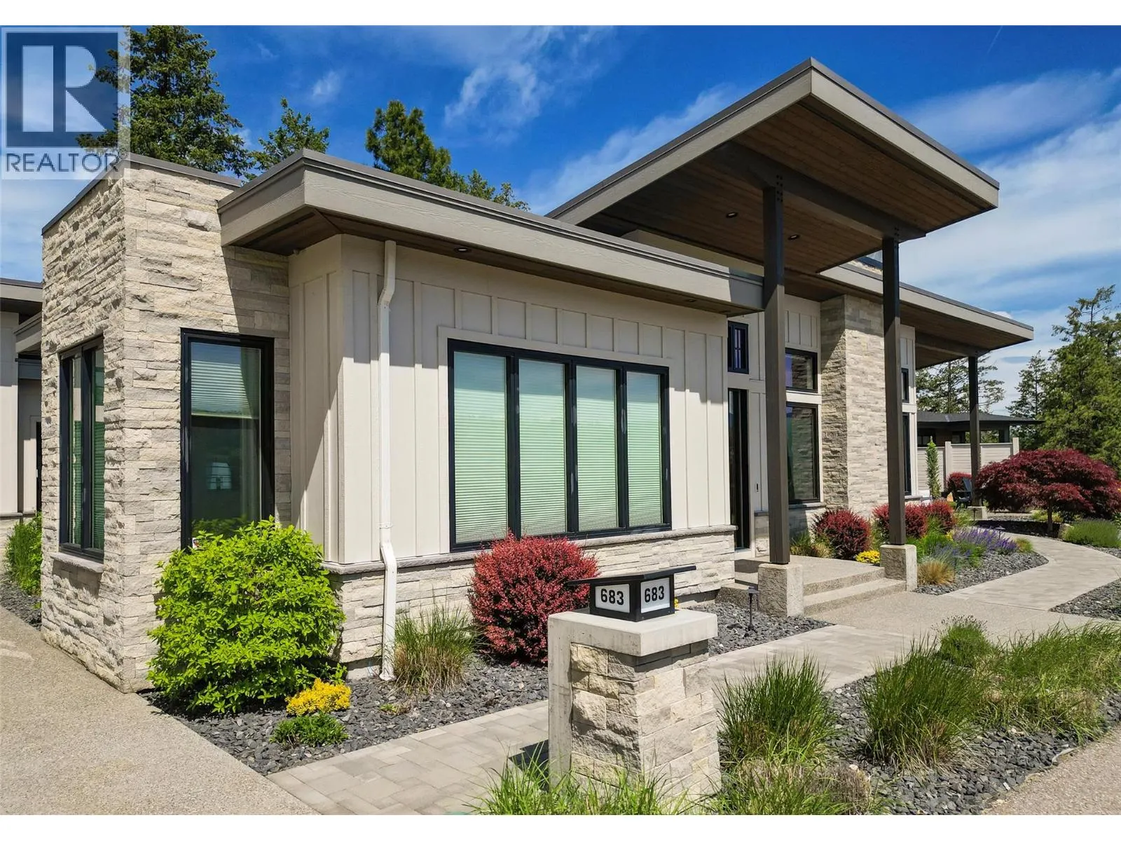 683 HAVENCREST Court