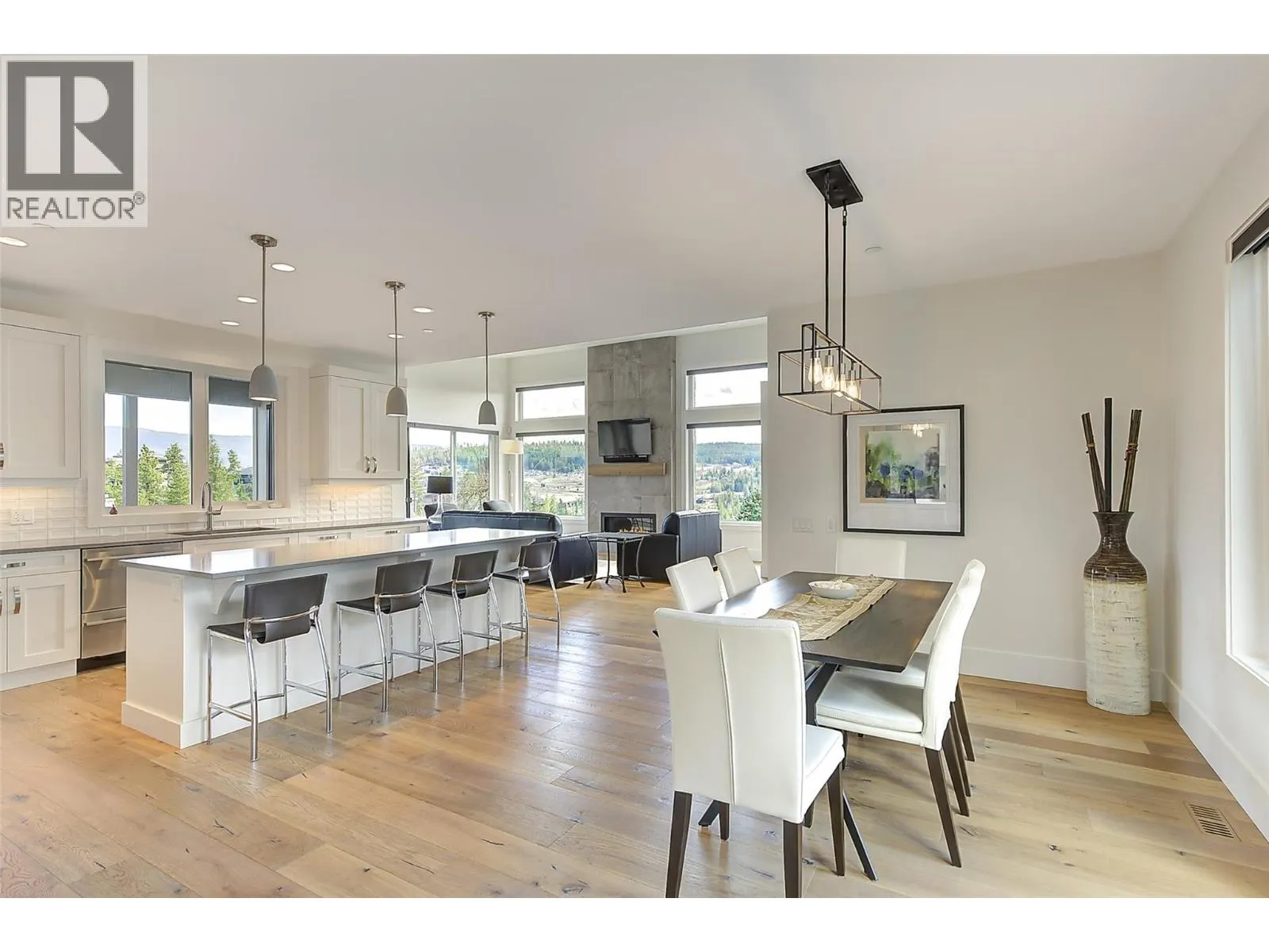 683 HAVENCREST Court