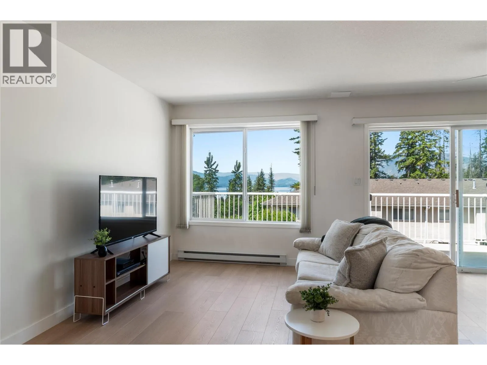 71 25 Street SE Unit# 3