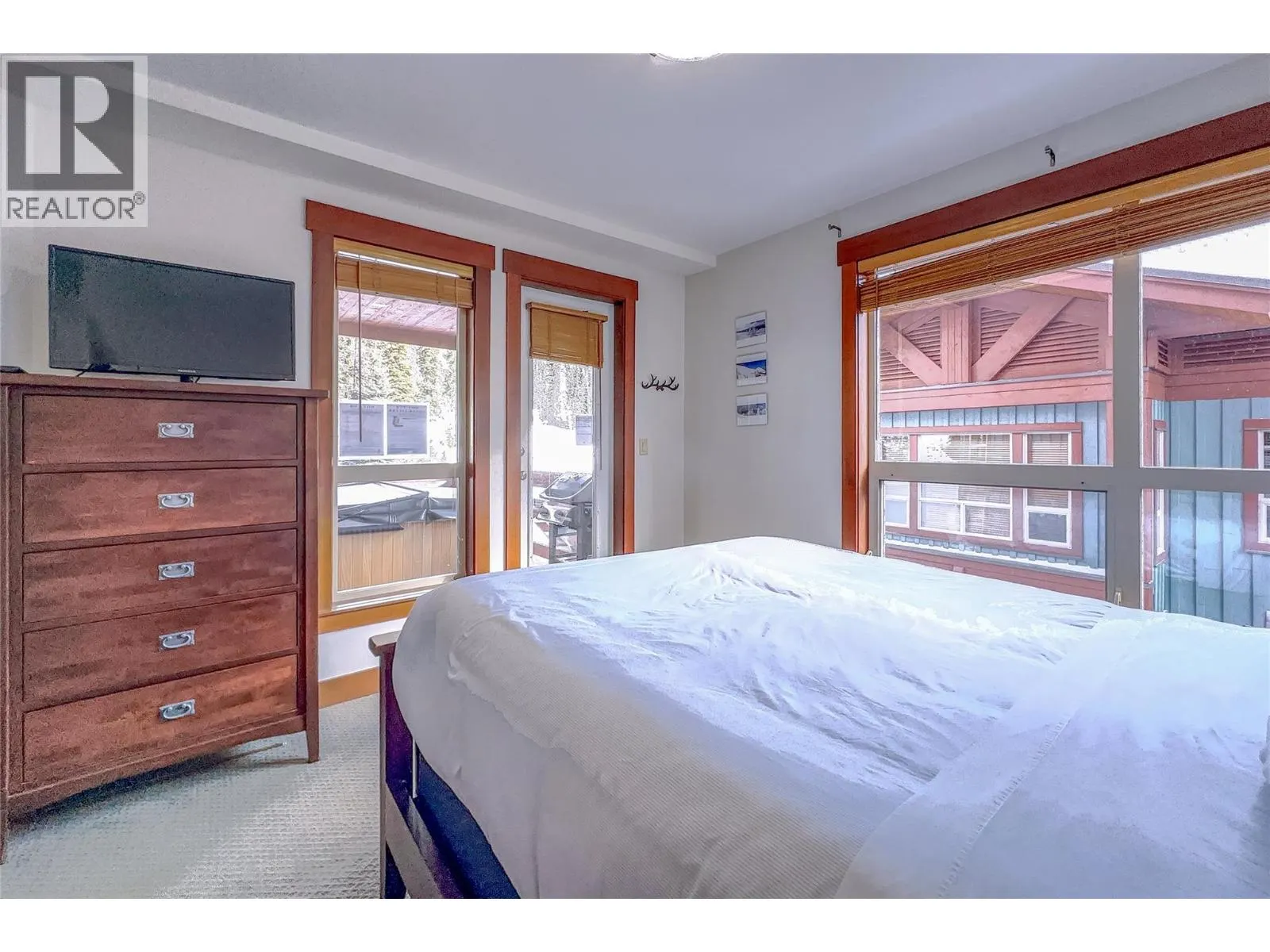5257 Big White Road Unit# 306