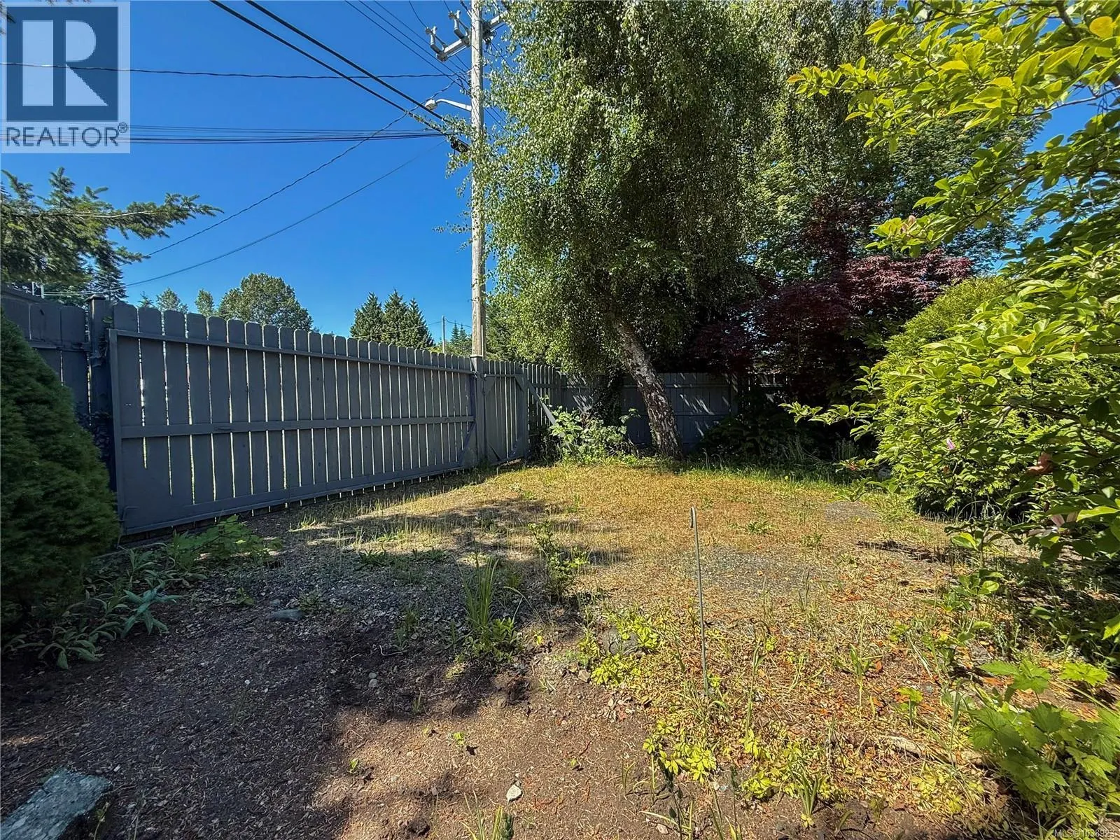 3264 Island Hwy S