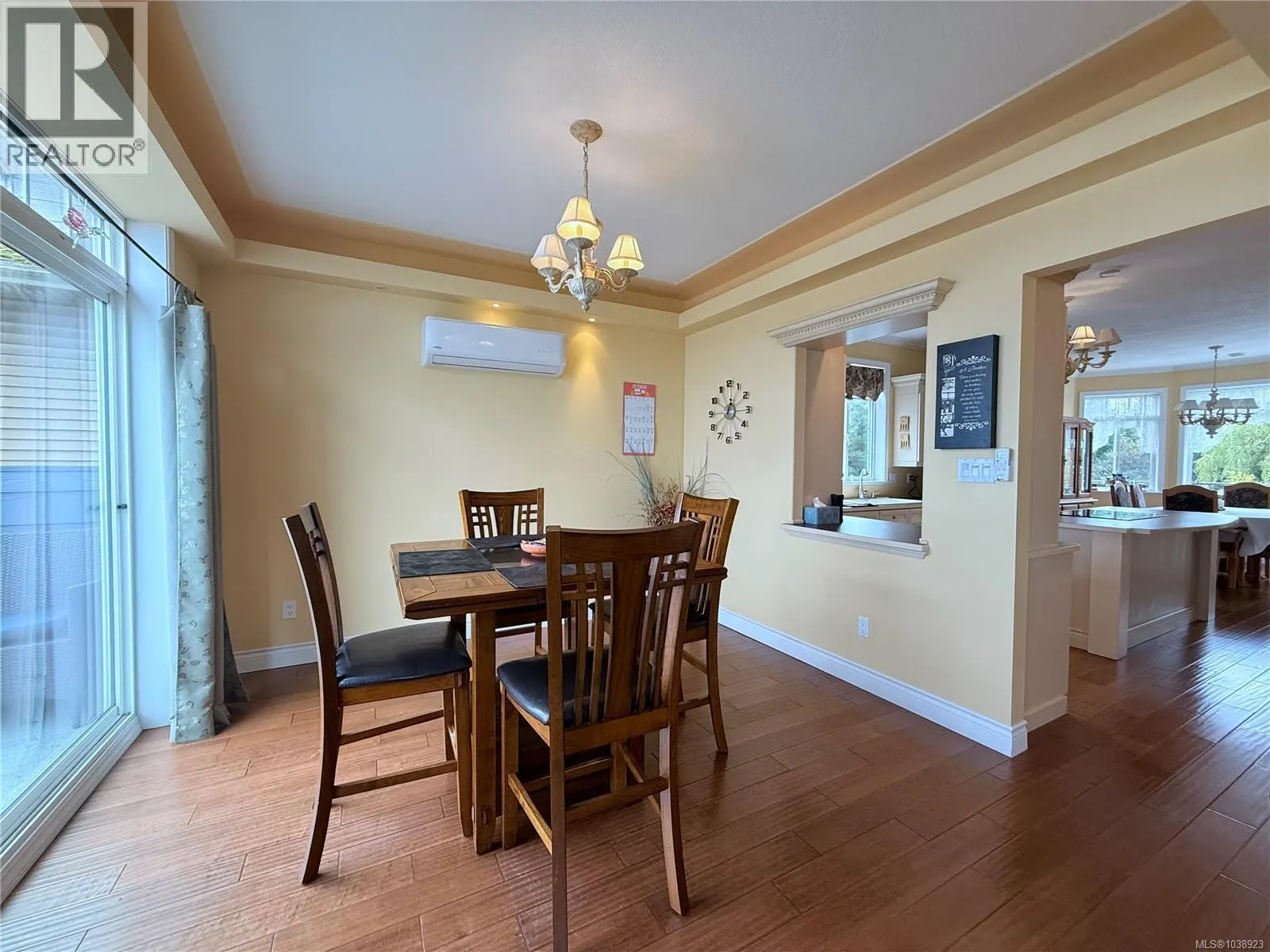 3264 Island Hwy S