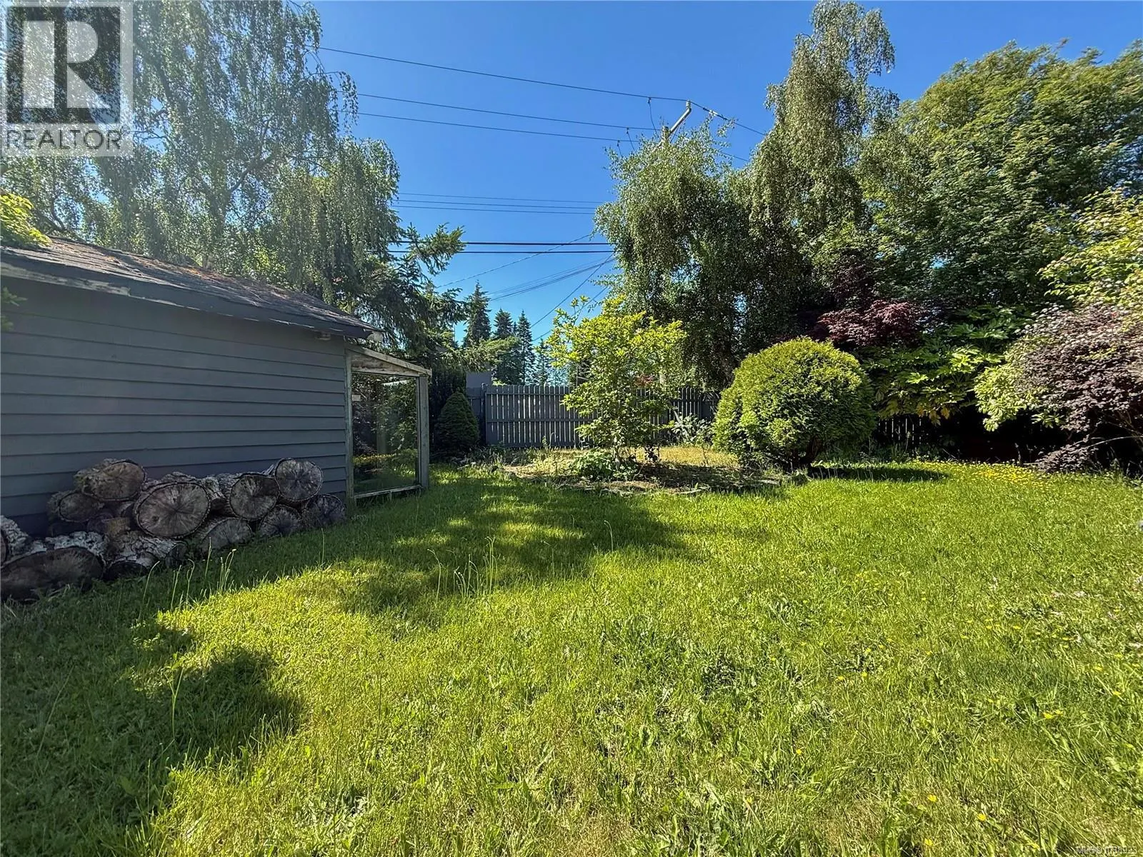 3264 Island Hwy S