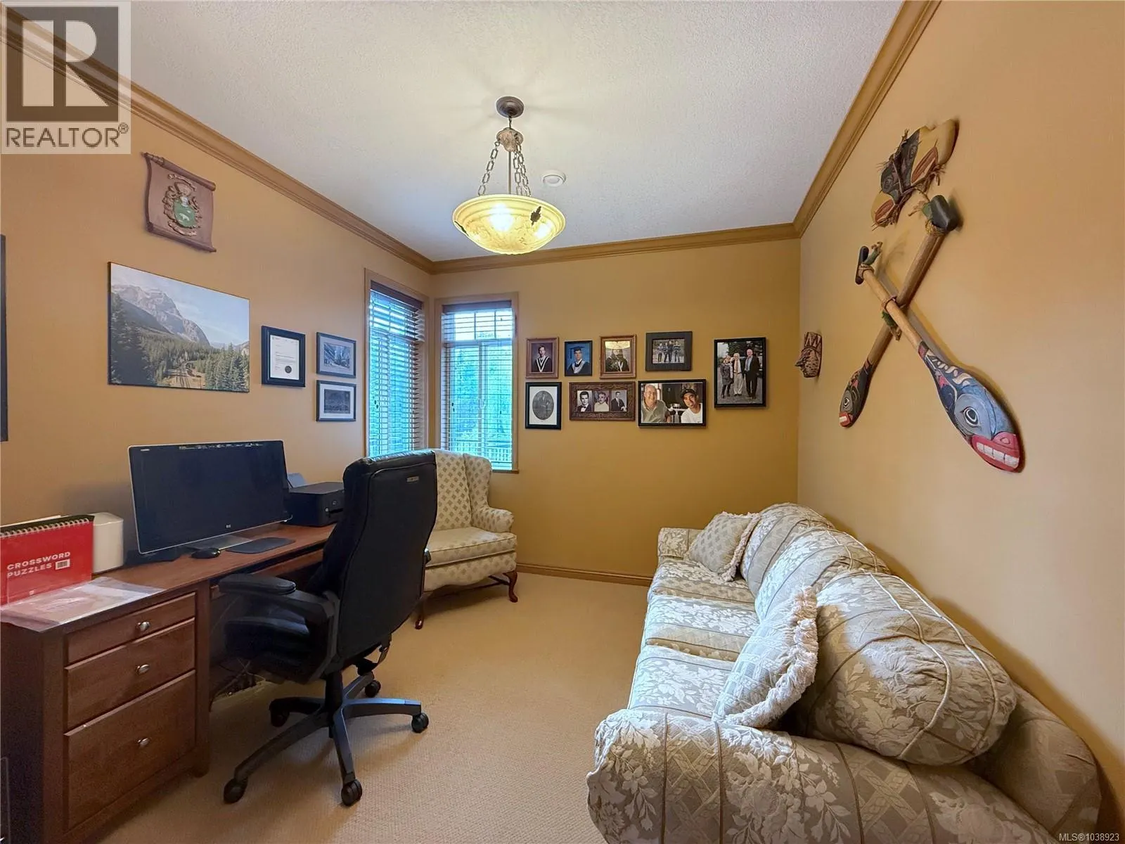 3264 Island Hwy S