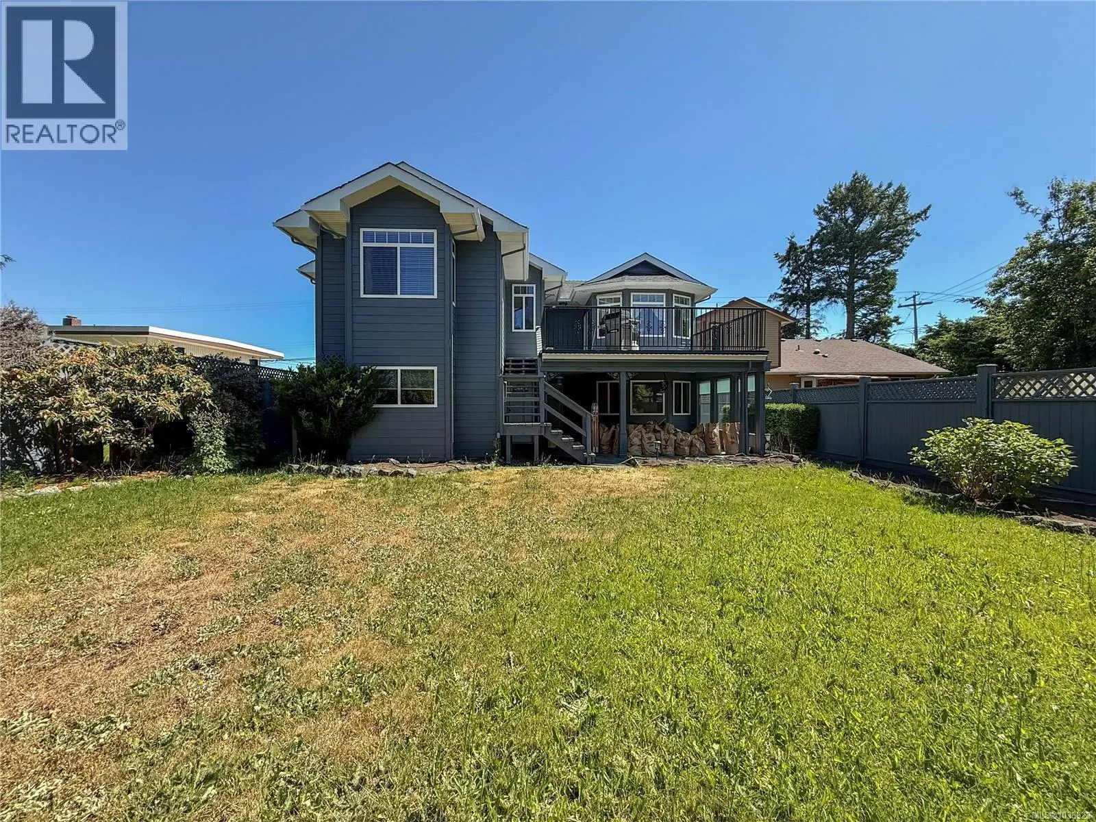 3264 Island Hwy S