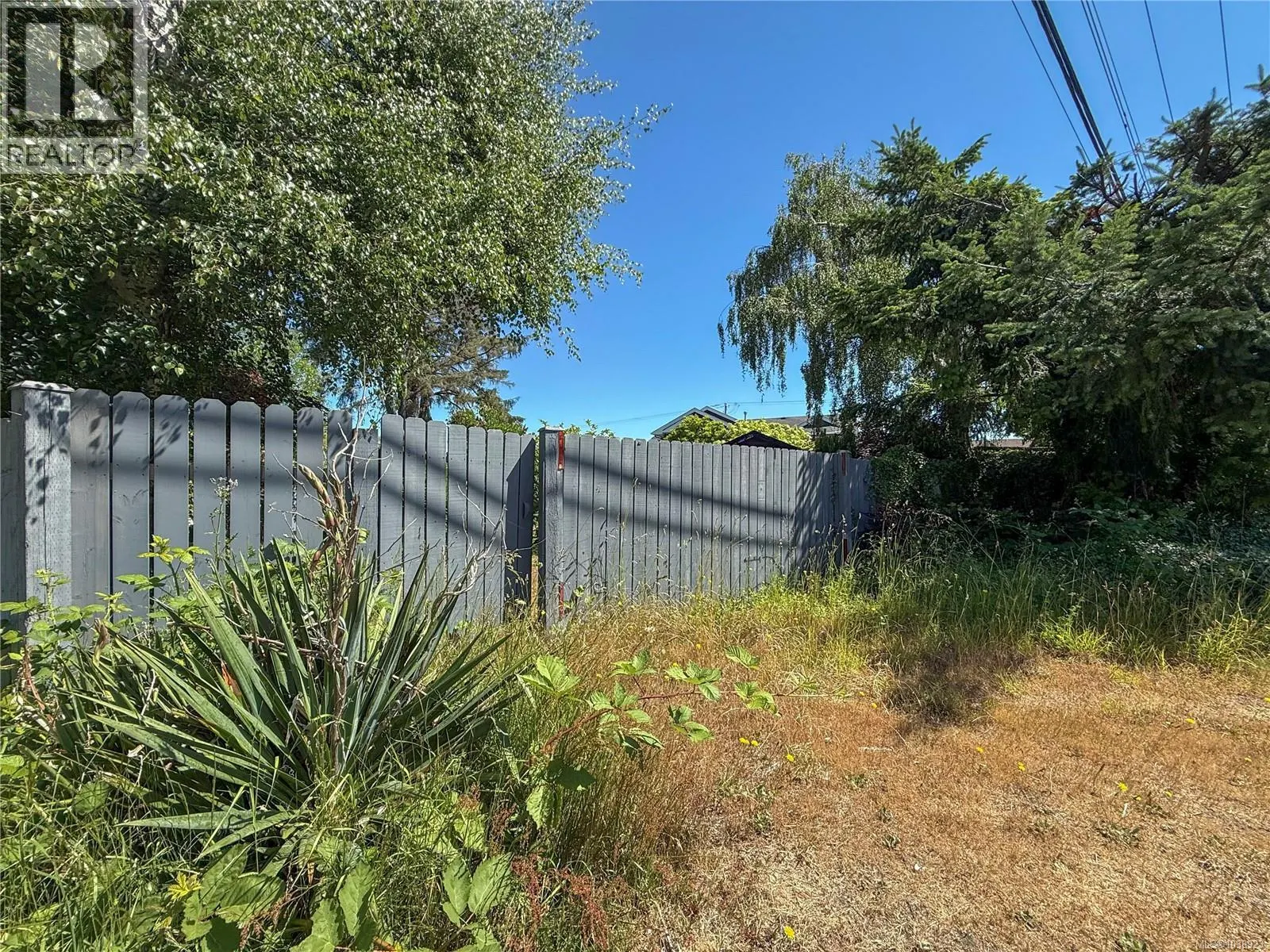 3264 Island Hwy S