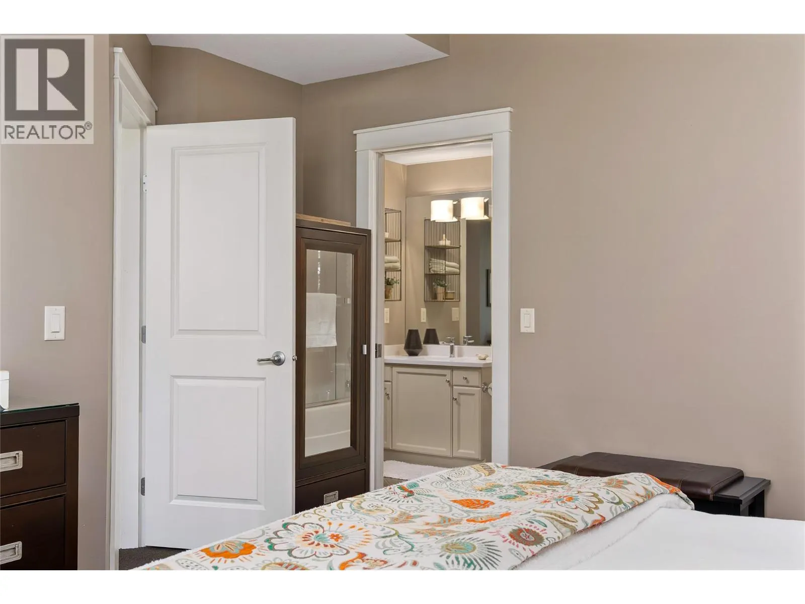 108 Mashie Crescent