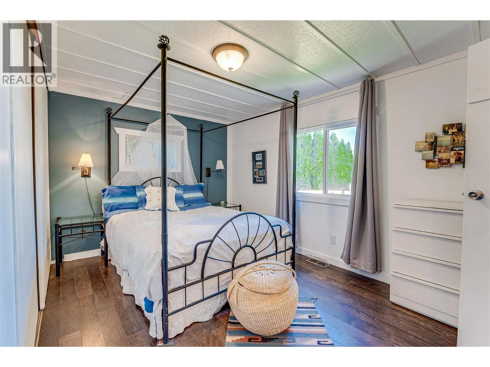 2727 Lakeshore Road Unit# 106