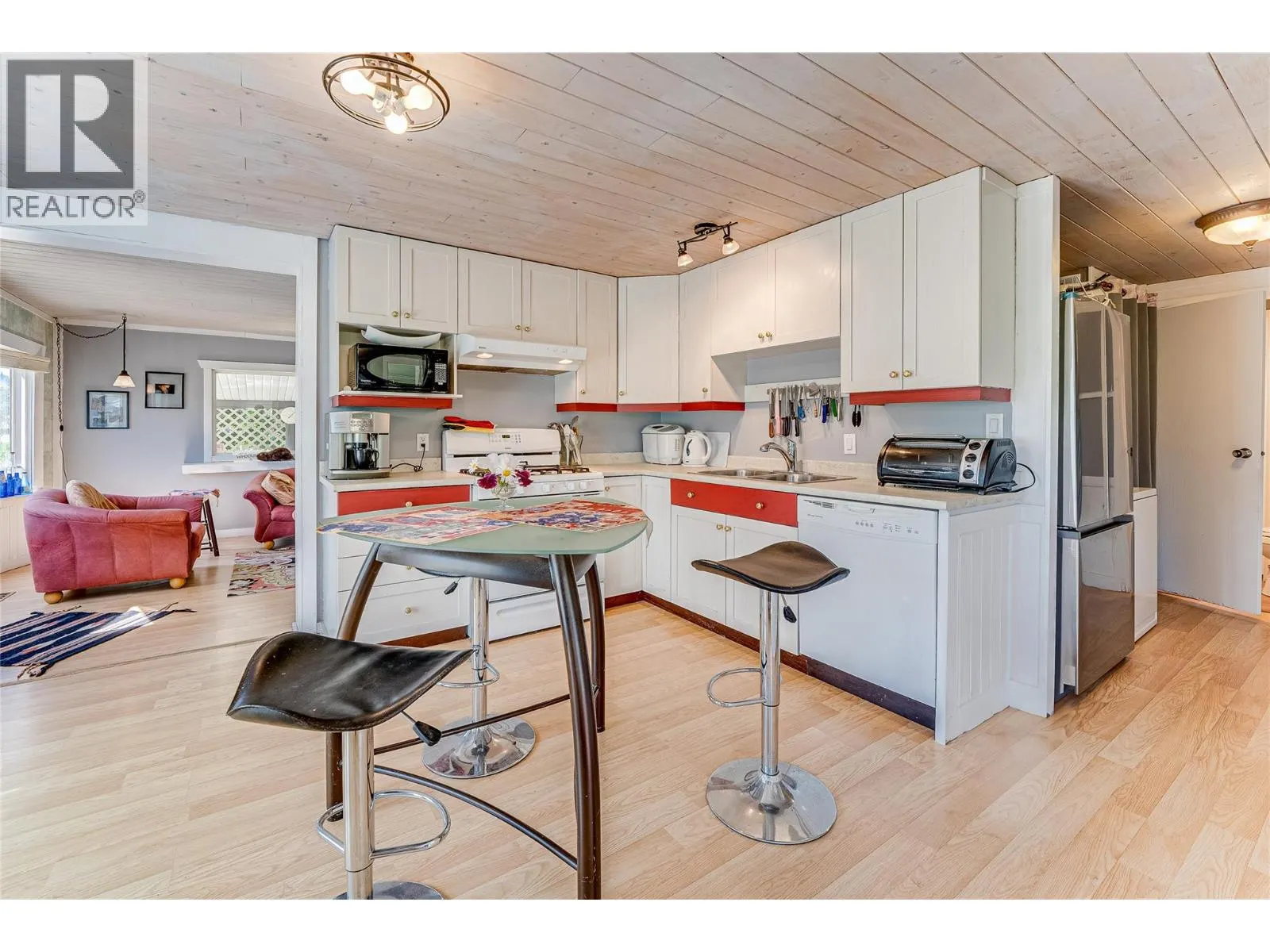2727 Lakeshore Road Unit# 106