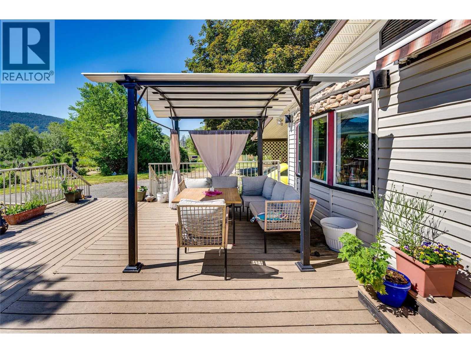 2727 Lakeshore Road Unit# 106