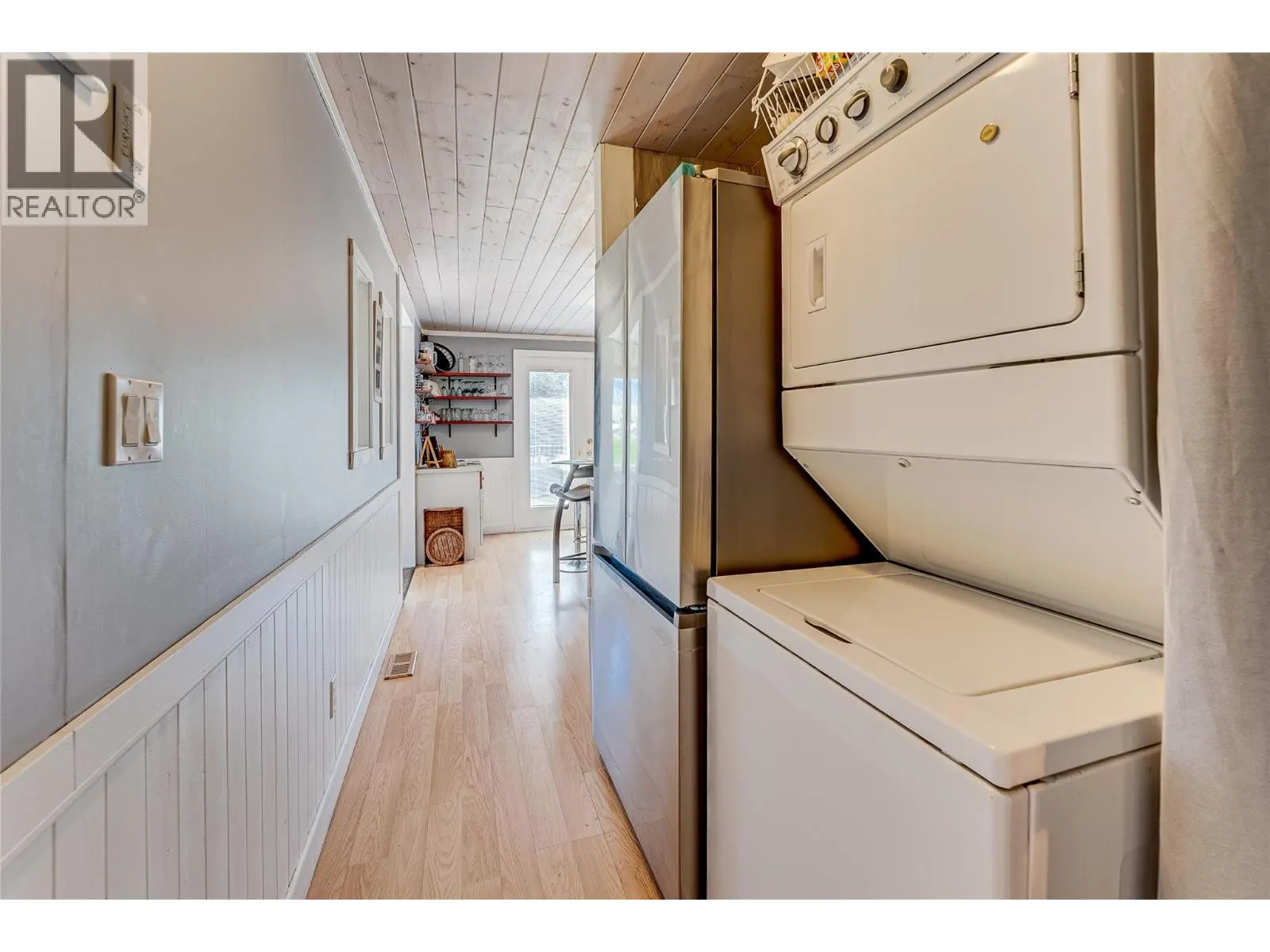 2727 Lakeshore Road Unit# 106