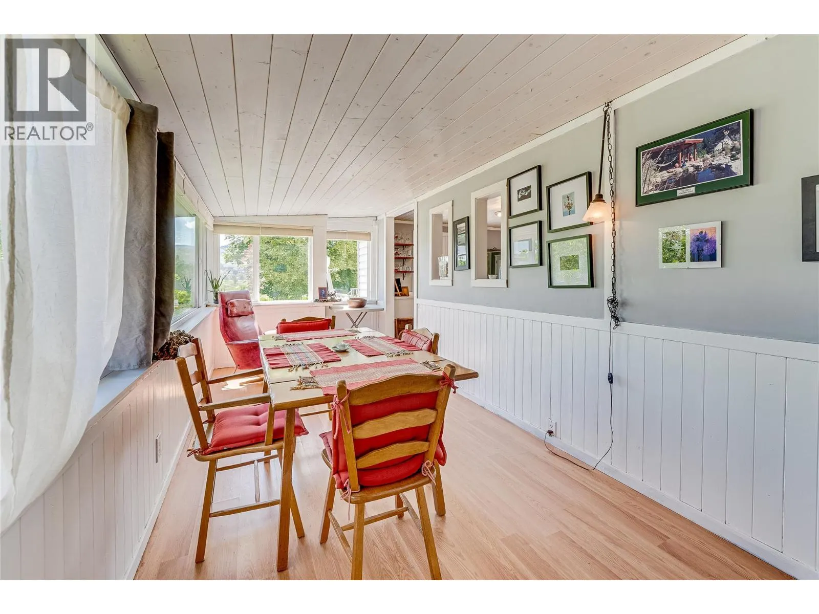 2727 Lakeshore Road Unit# 106