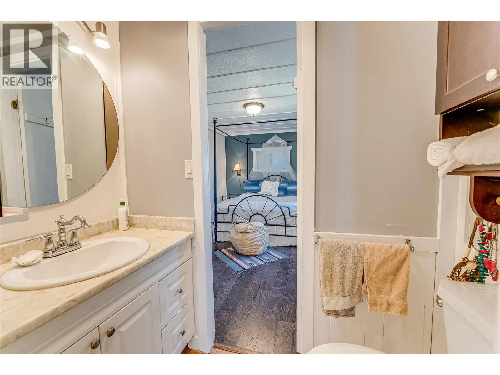 2727 Lakeshore Road Unit# 106
