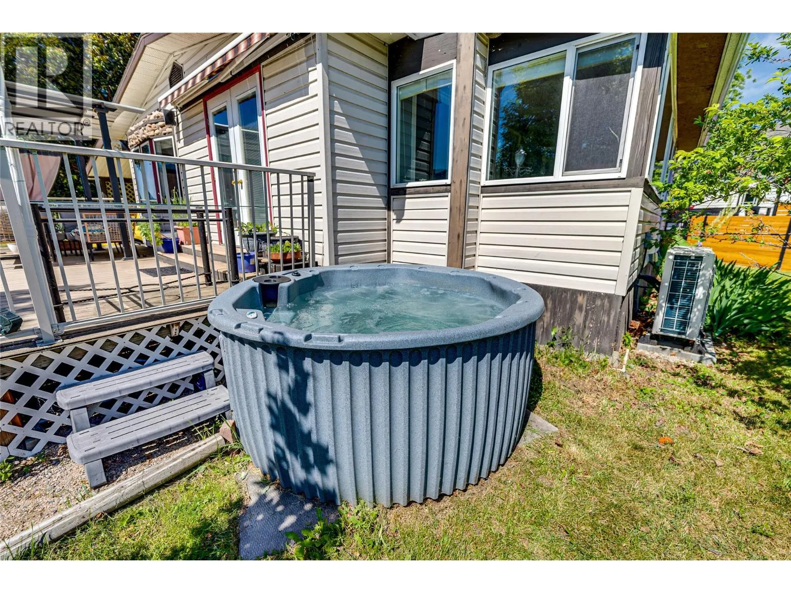 2727 Lakeshore Road Unit# 106