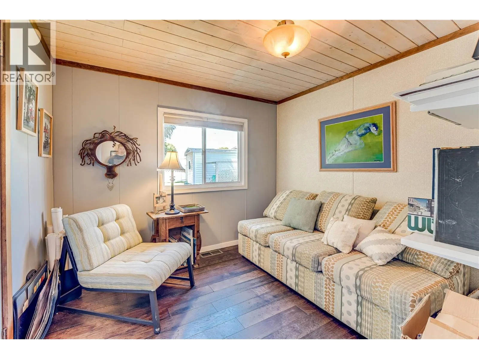 2727 Lakeshore Road Unit# 106