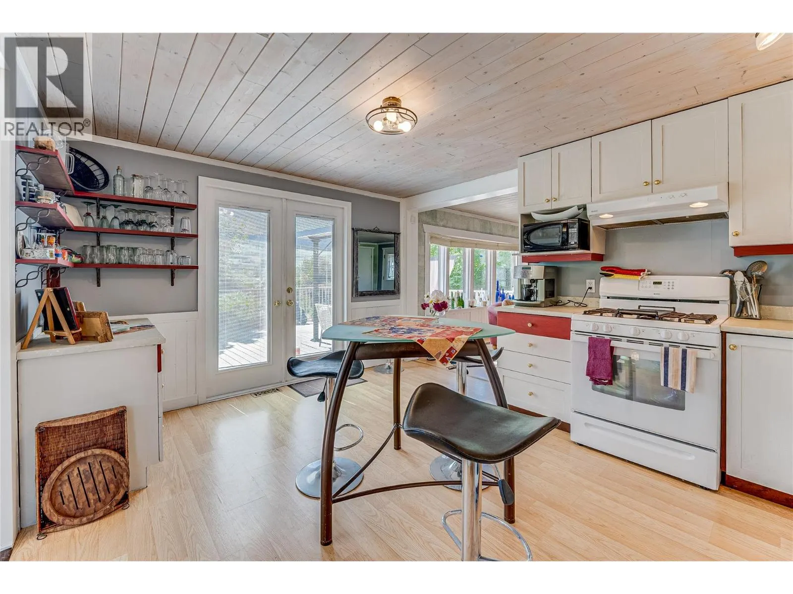 2727 Lakeshore Road Unit# 106