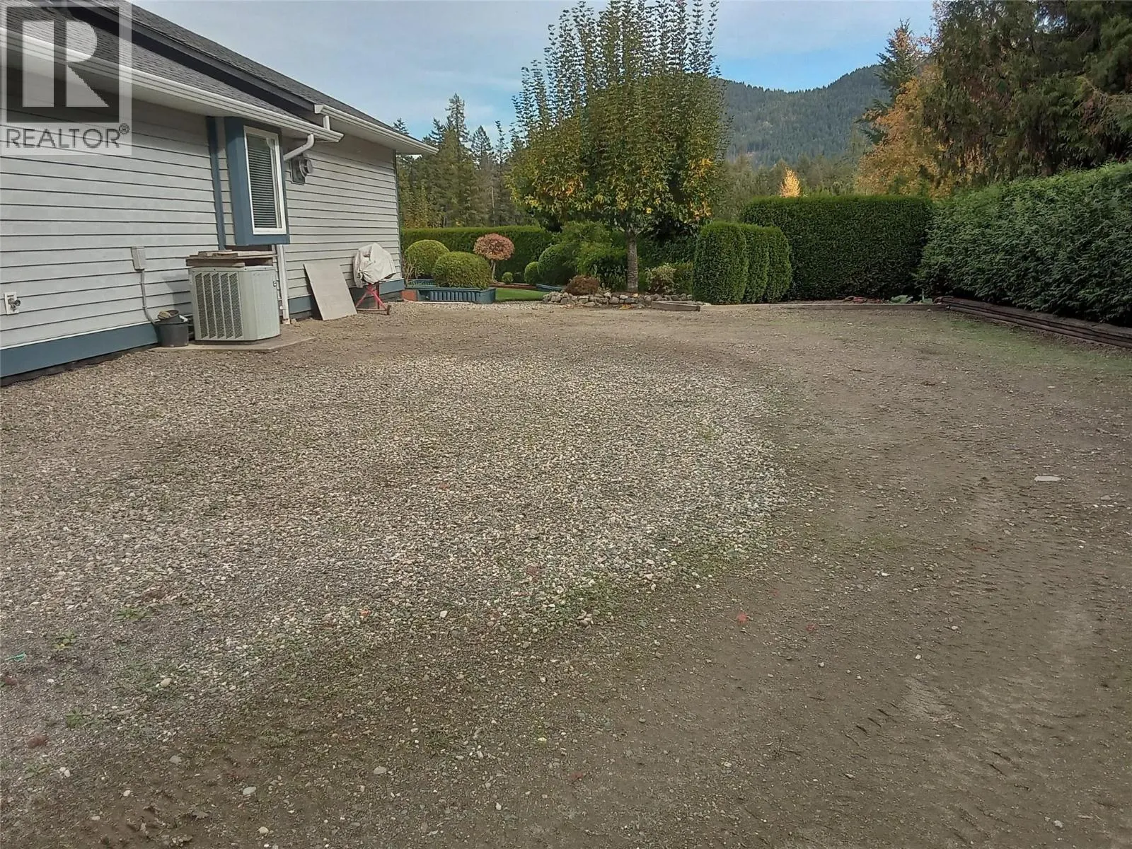 39 Ladyslipper Road