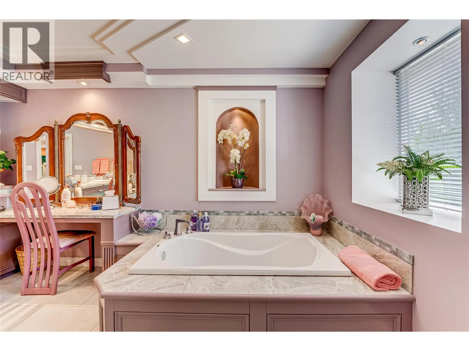39 Ladyslipper Road
