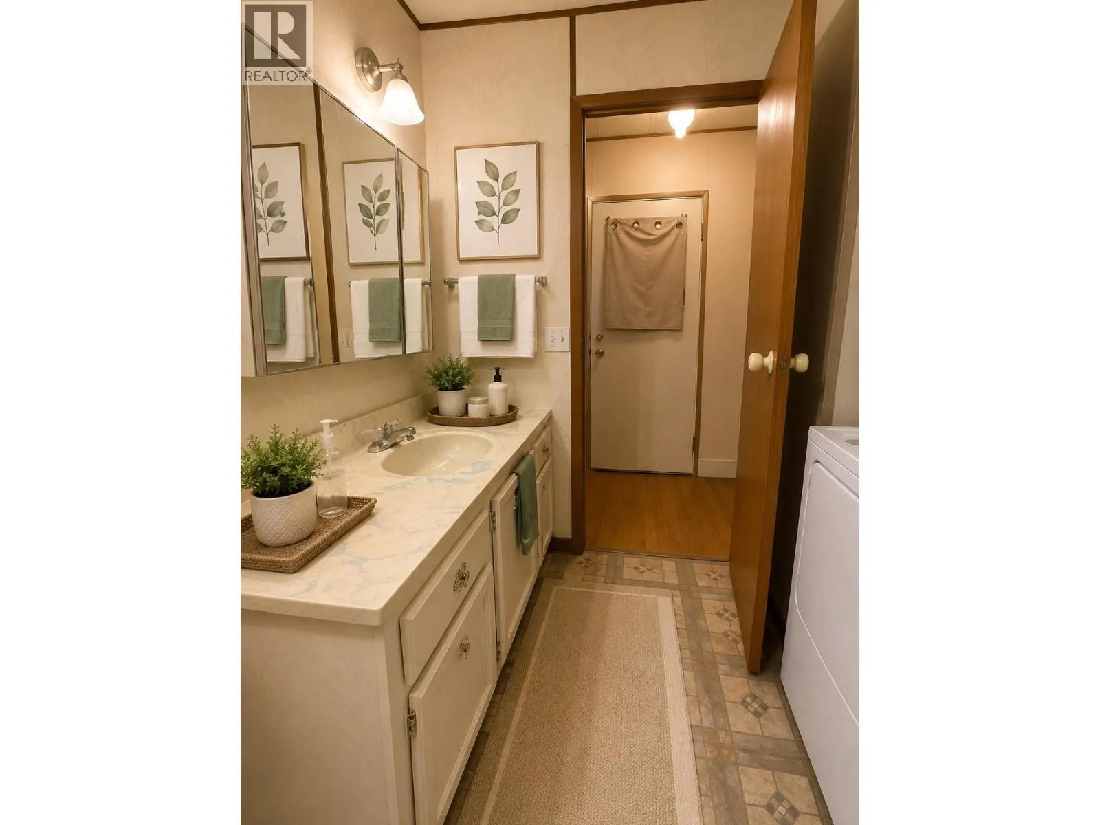3745 Lakeshore Road Unit# 110