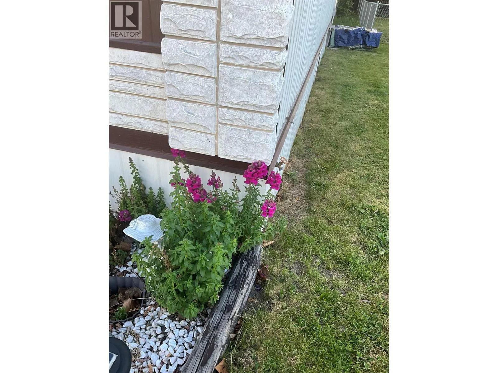 3745 Lakeshore Road Unit# 110