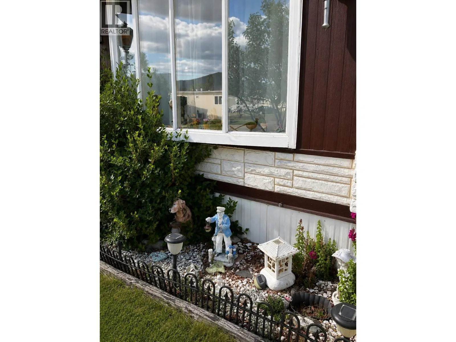 3745 Lakeshore Road Unit# 110
