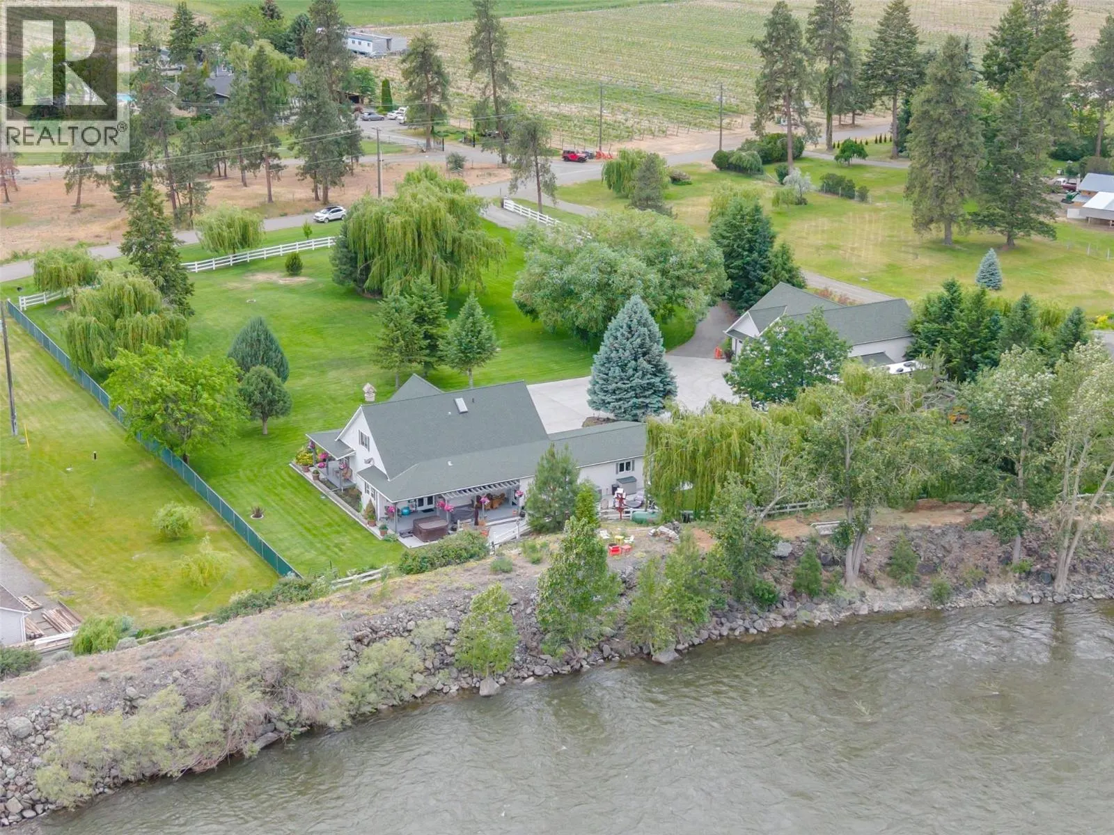 2900 River Road