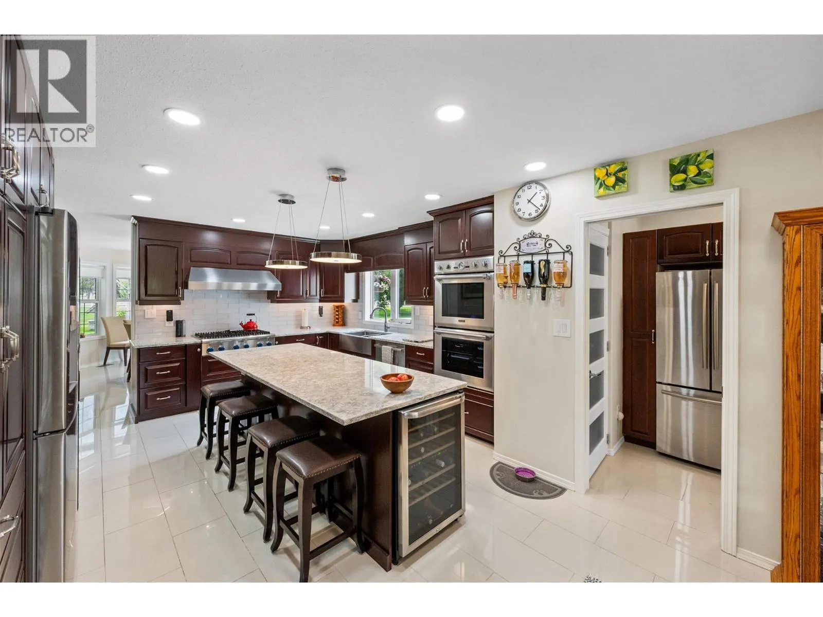 2900 River Road
