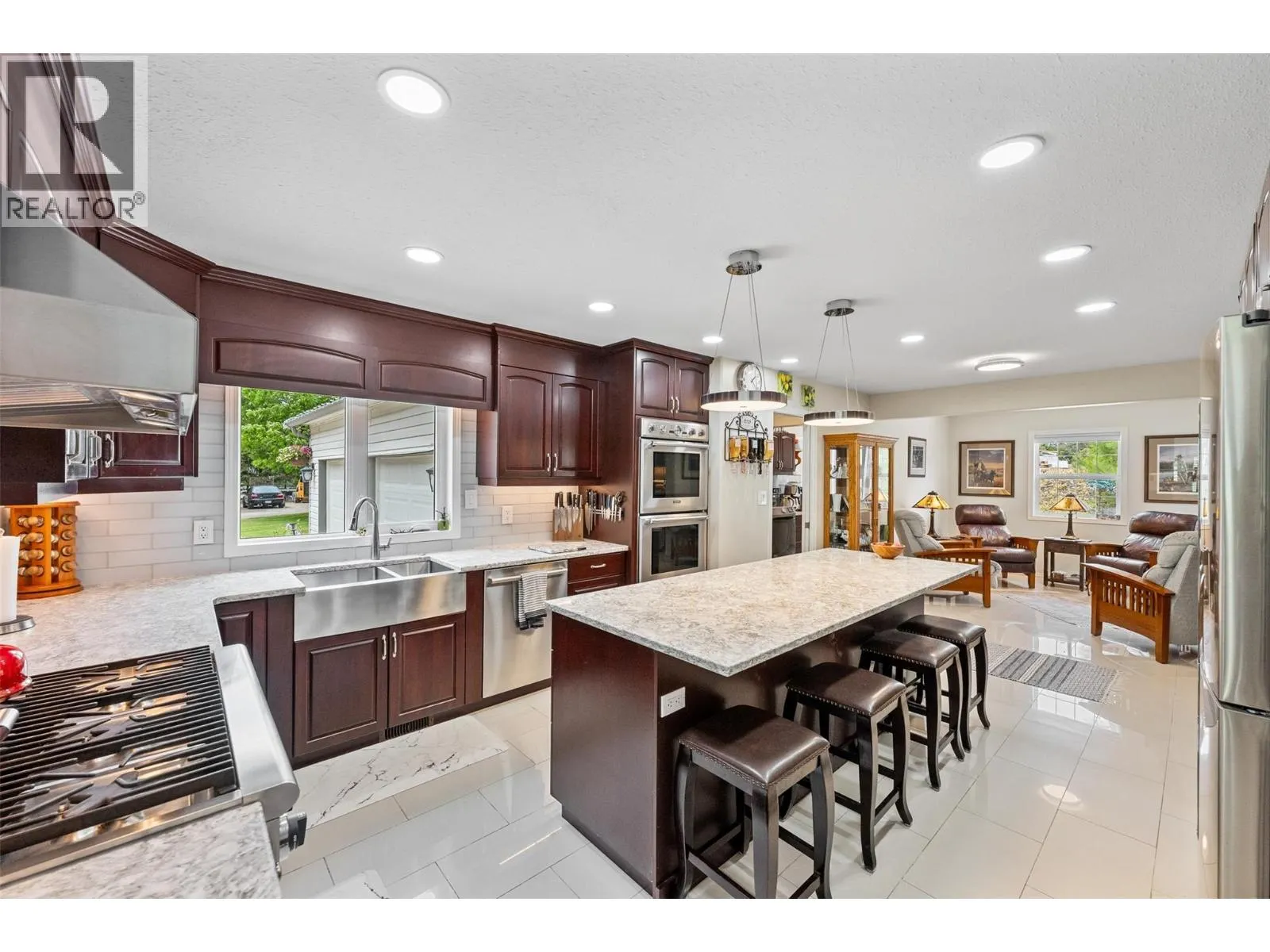 2900 River Road